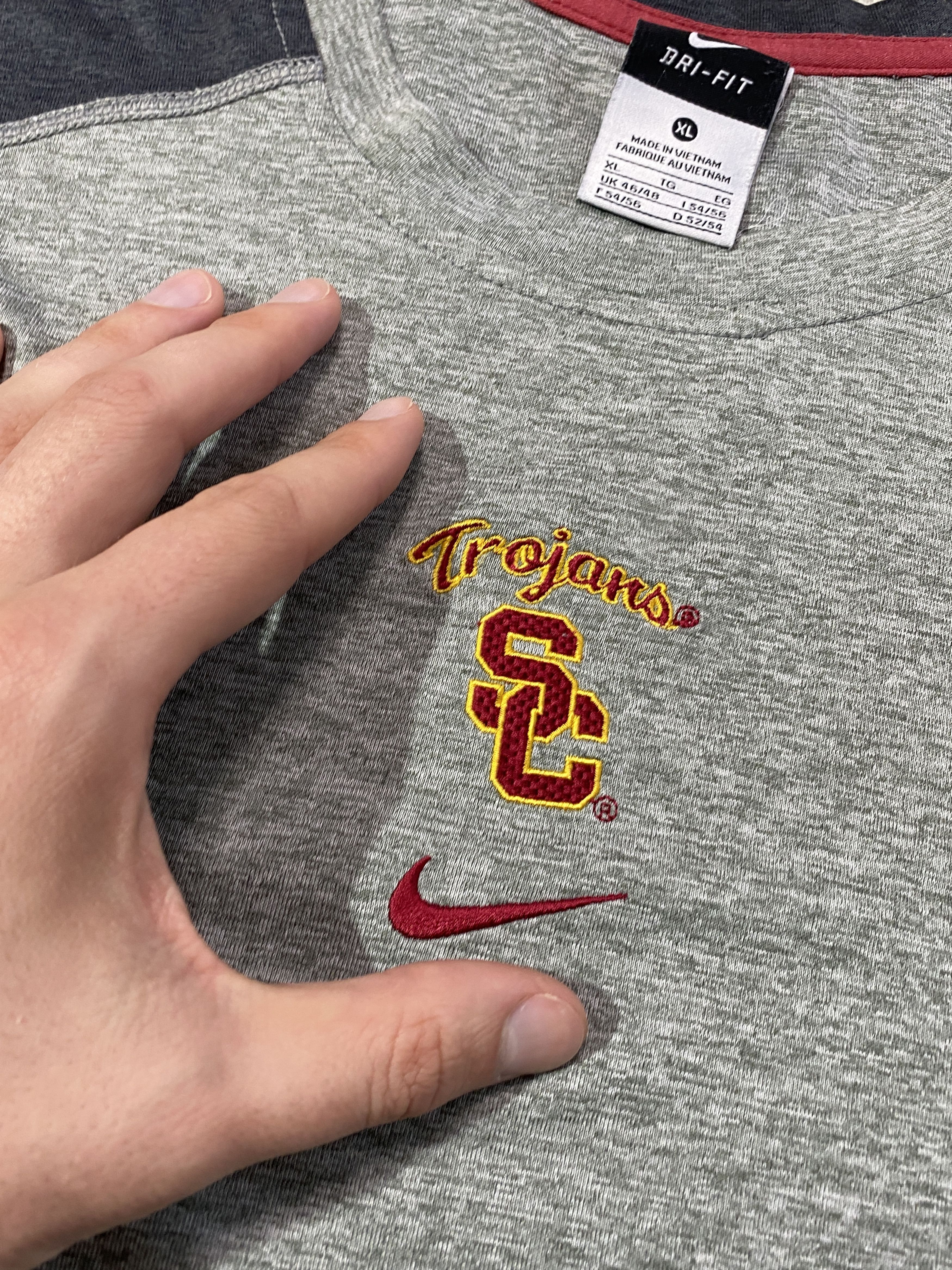 Nike Vintage Y2K Nike USC Trojans Center Swoosh Jersey Size US XL / EU 56 / 4 - 6 Thumbnail
