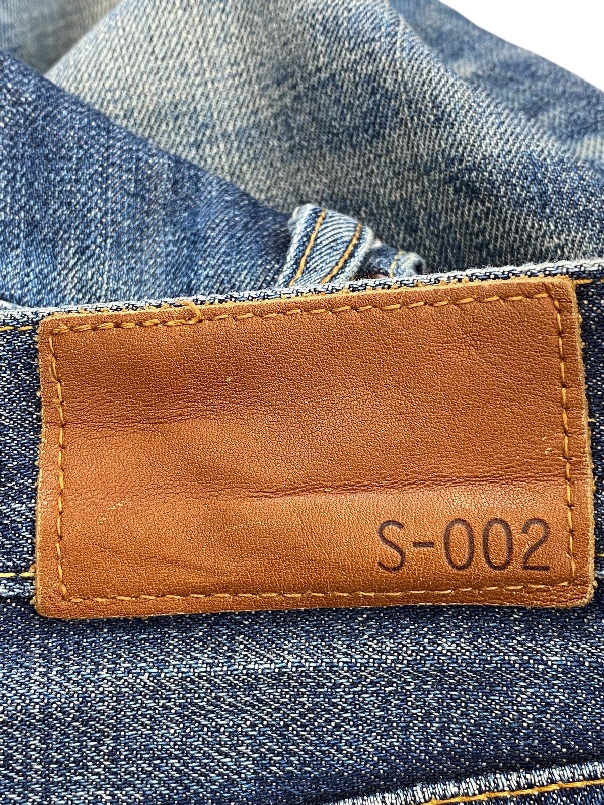 Uniqlo Uniqlo Blue Wash Whiskers Style Baggy Jeans Size US 32 / EU 48 - 14 Thumbnail