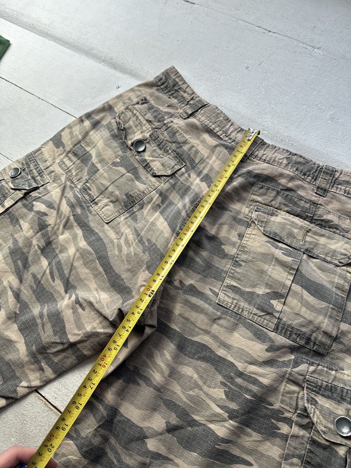 Billabong 🚨RARE BILLABONG BIG LOGO CARGO SHORTS Y2K SURF VINTAGE Size US 36 / EU 52 - 19 Thumbnail