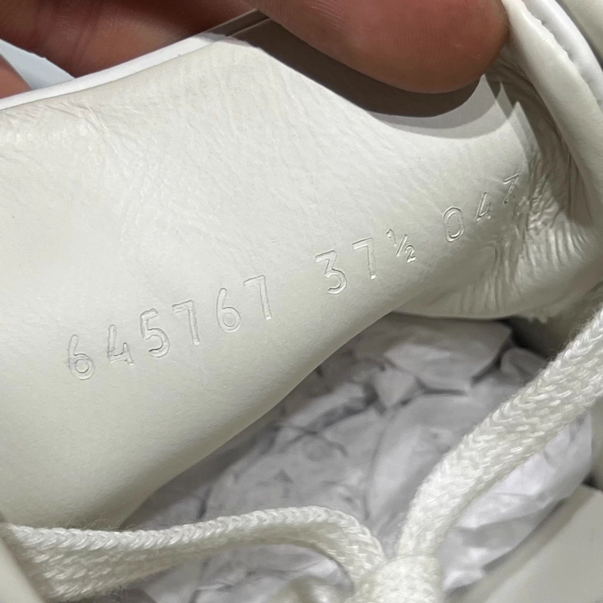 Gucci Gucci ACE Interlocking G White Sneakers 37.5 Size US 6.5 / IT 36.5 - 8 Thumbnail