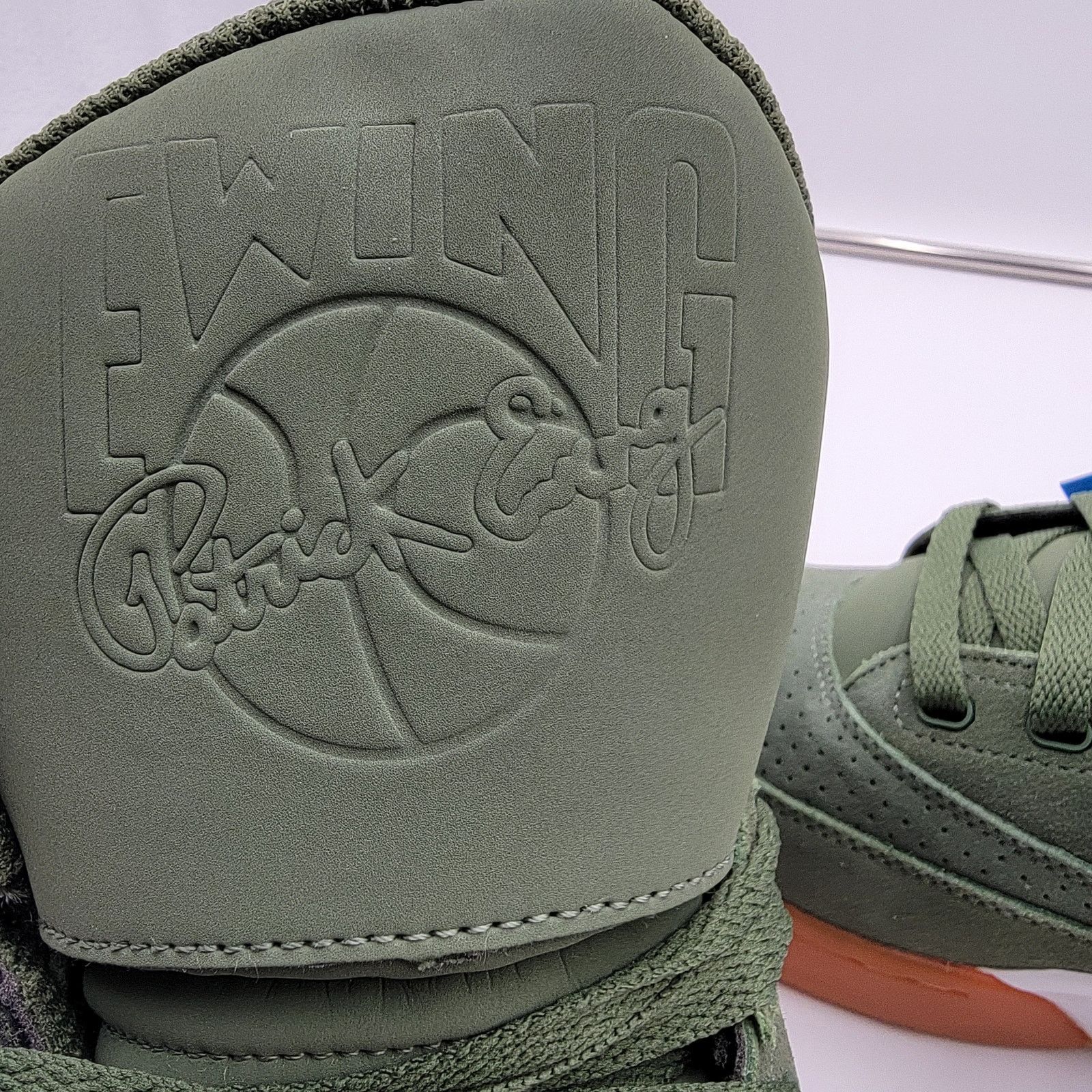 Ewing Athletics Ewing Athletics 33 Hi Chive Green/Gum Sz 9.5 1EW90212-363 Size US 9.5 / EU 42-43 - 4 Thumbnail