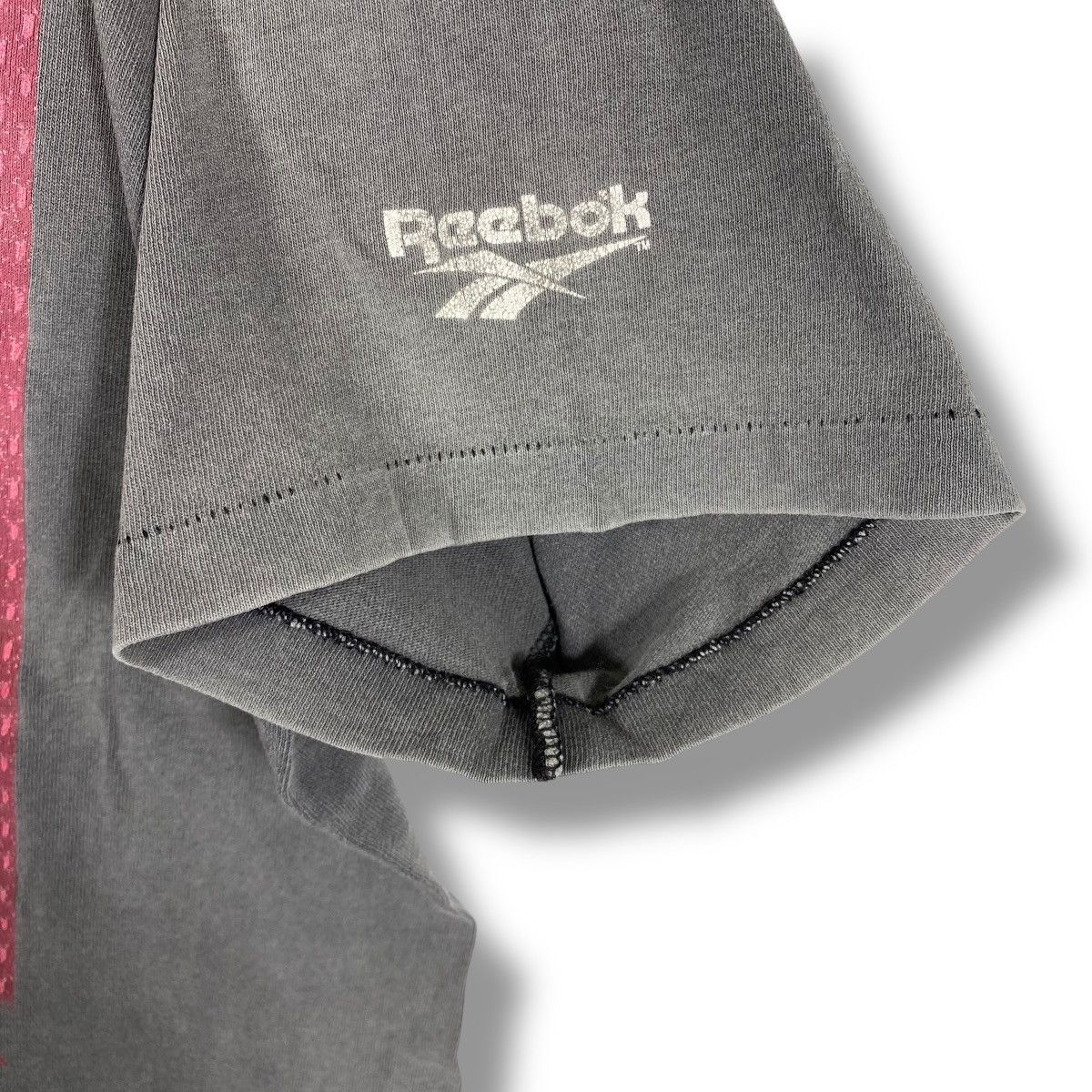 Reebok × Vintage Vintage 90's REEBOK Shaq O'Neal Graphic Faded Tee Shirt Size US M / EU 48-50 / 2 - 6 Thumbnail