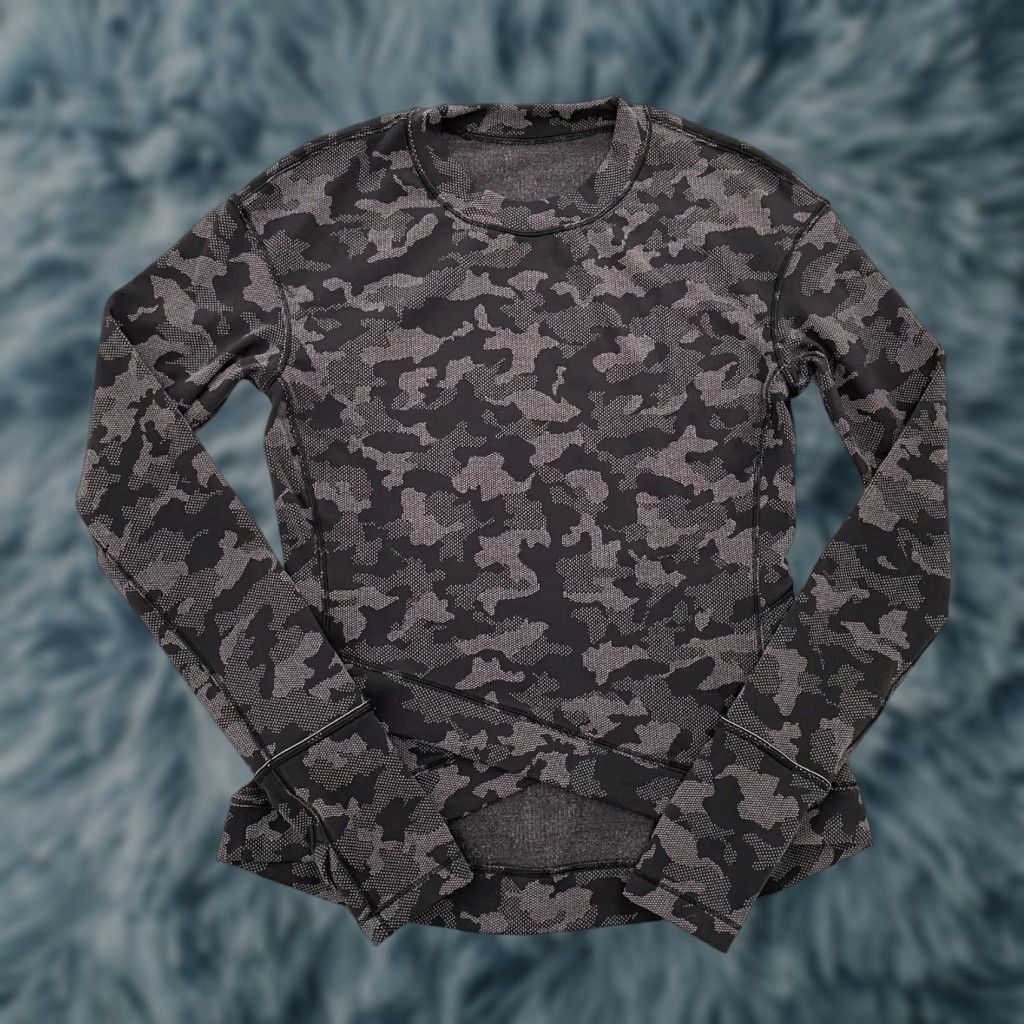 Lululemon VINTAGE Lululemon Sweater Womens 6 Pullover Camouflage Athletic Long Sleeve Knit Gray Black Ladies Size M / US 6-8 / IT 42-44 - 1 Thumbnail