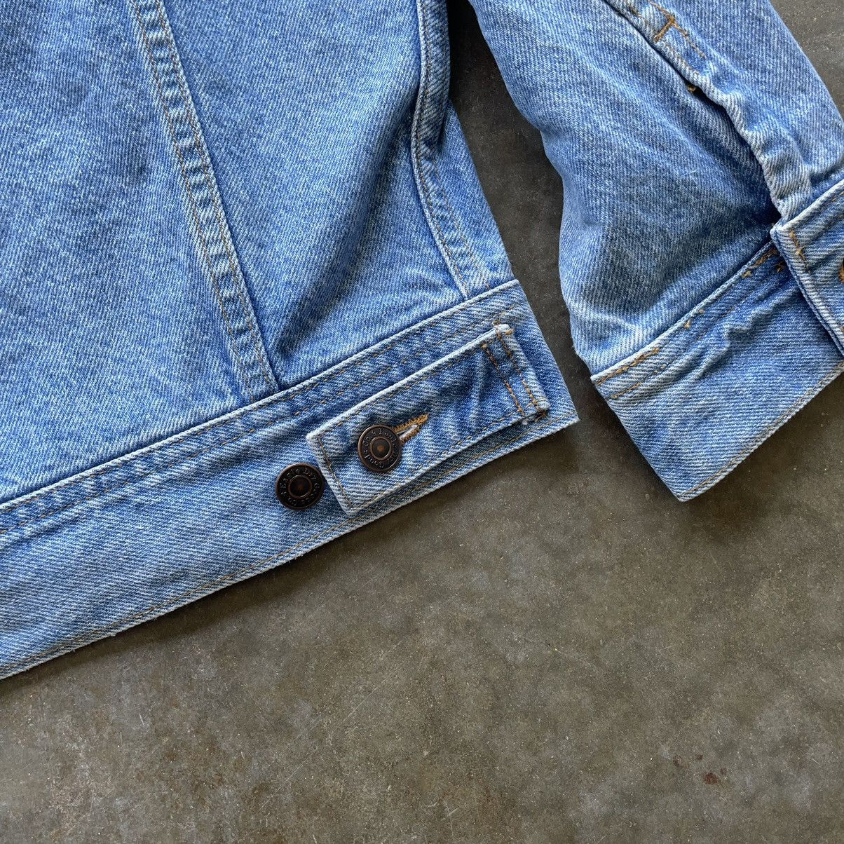 Vintage Vintage Reba McEntire Country Western Denim Trucker Jacket Size US L / EU 52-54 / 3 - 7 Thumbnail