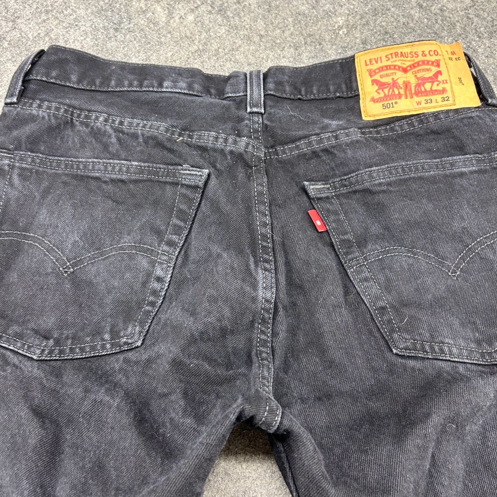 Levi's Levi's 501 Jeans Mens 33x32 Black Dark Wash Regular Fit Button Fly Straight Denim Jeans Size US 33 - 7 Thumbnail