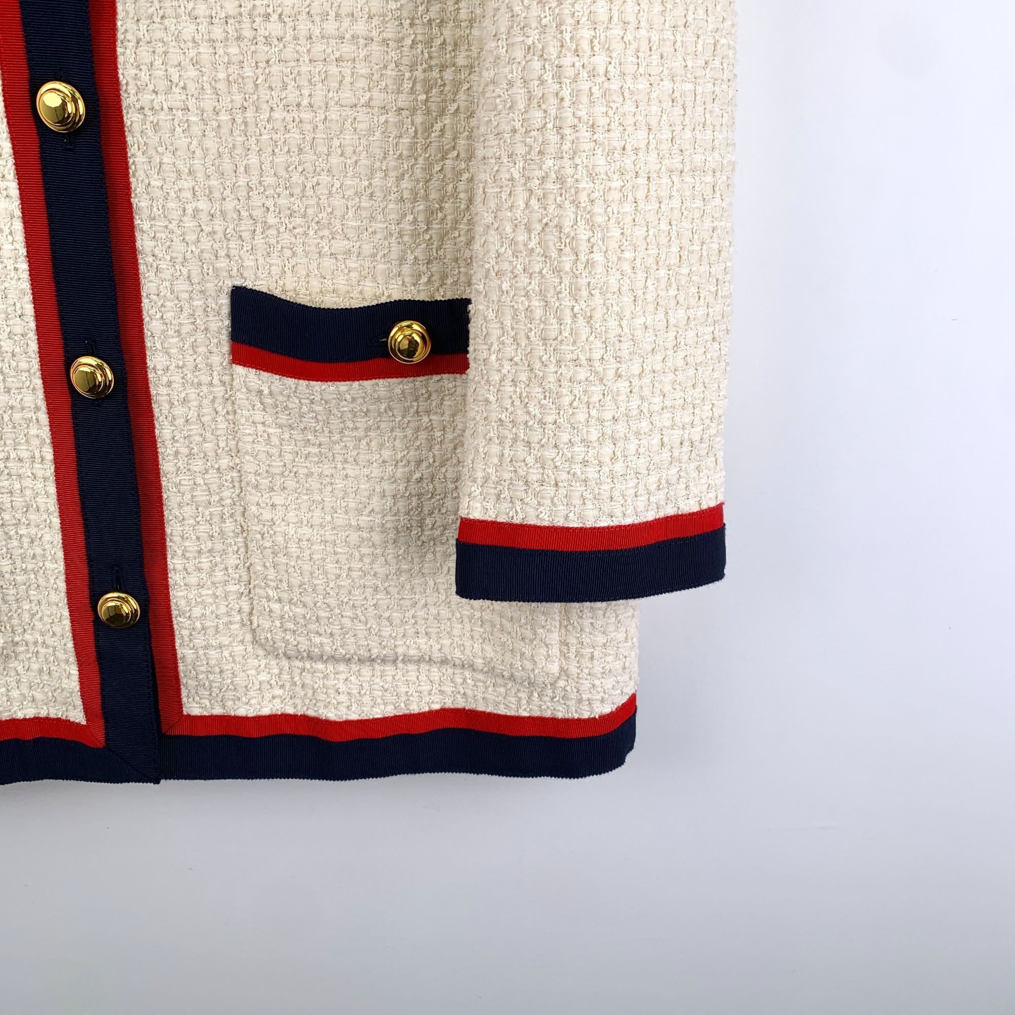 Gucci Gucci Beige Cotton Tweed Cardigan Jacket W/Sequined Lion App Size M / US 6-8 / IT 42-44 - 5 Thumbnail
