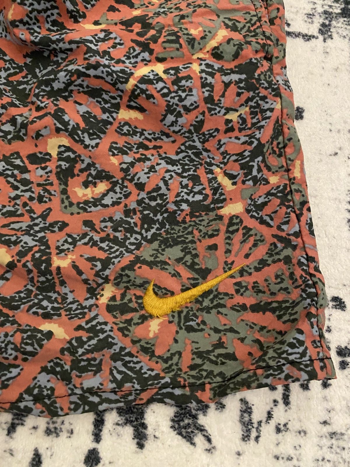 Nike × Vintage Nike Vintage 90s All Over Print Swim Shorts Chubbie Small Size US 31 - 3 Thumbnail