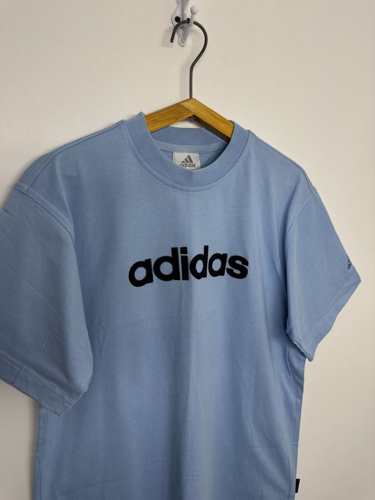 Adidas Vintage Adidas Big Logo T-Shirt 90’s Size US S / EU 44-46 / 1 - 1 Thumbnail
