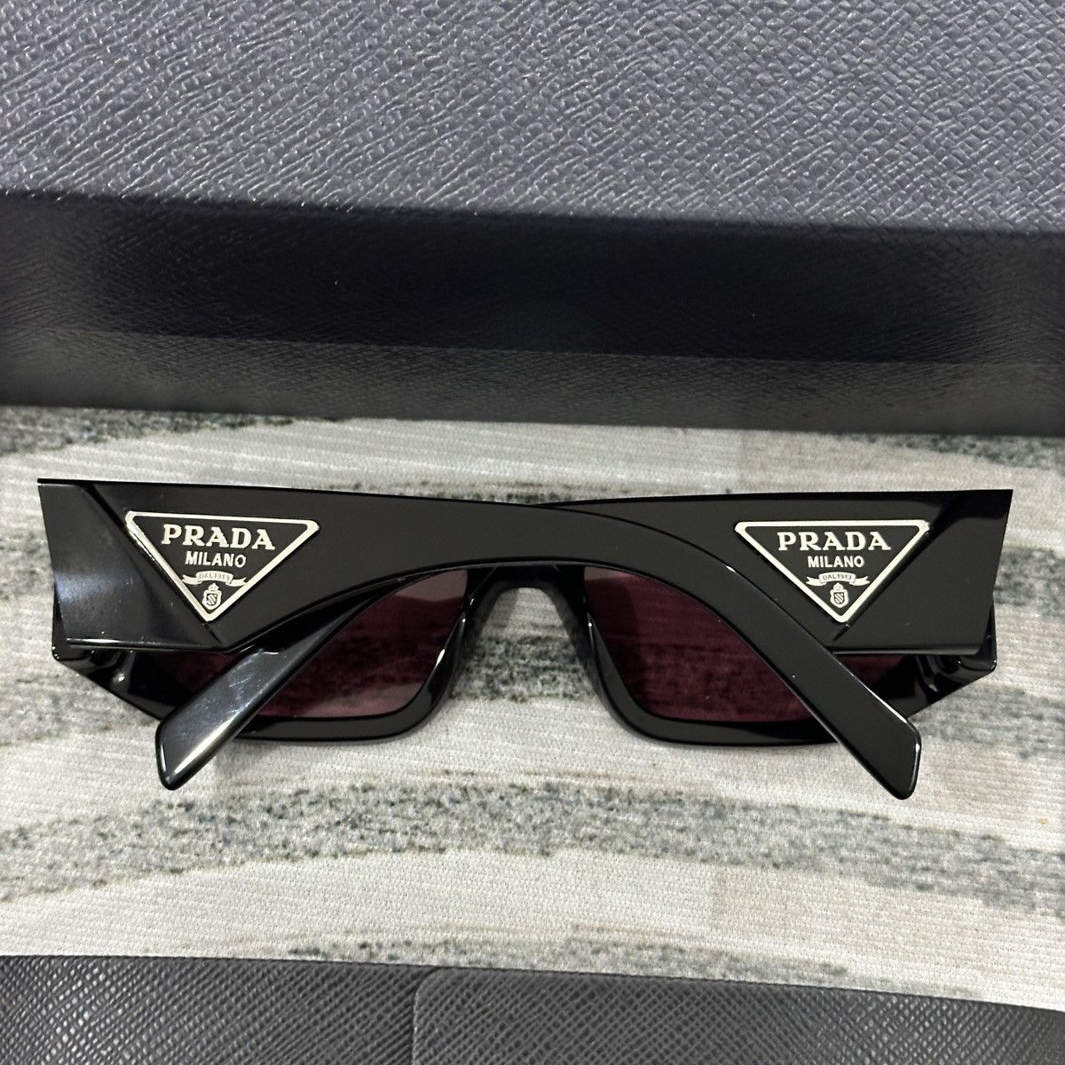 Prada PRADA 0PR 09ZS 16K30L SUNGLASSES Size ONE SIZE - 4 Thumbnail