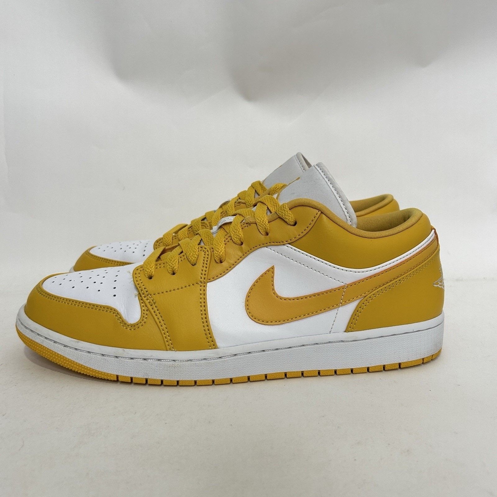 Jordan Brand Nike Air Jordan 1 Low “Pollen/Yellow White” 553558-171 Size US 13 / EU 46 - 6 Thumbnail