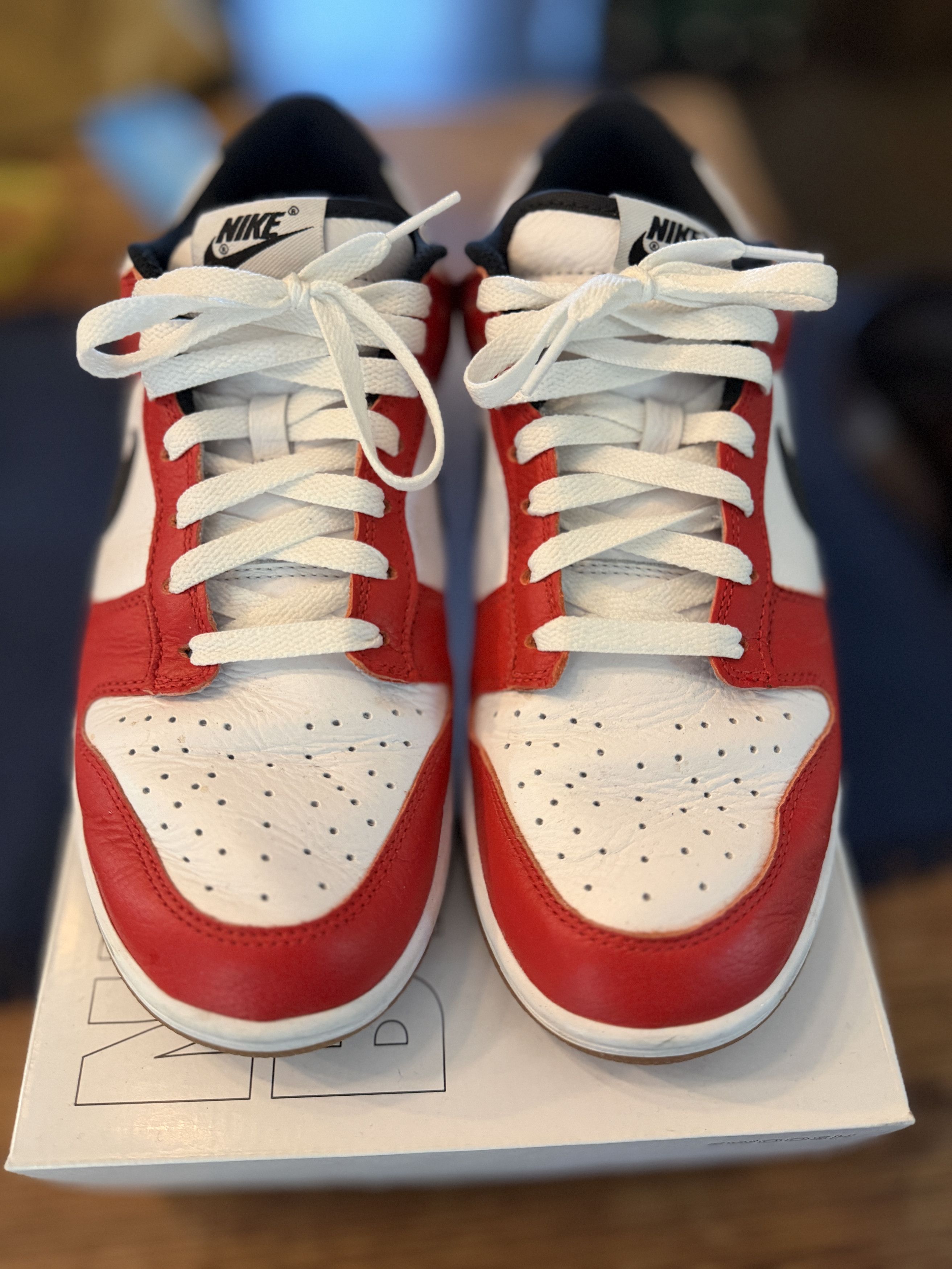 Nike Dunk Low Chicago w/ Gum Sole - AJ1 Jordan BRED Size US 9.5 / EU 42-43 - 1 Thumbnail