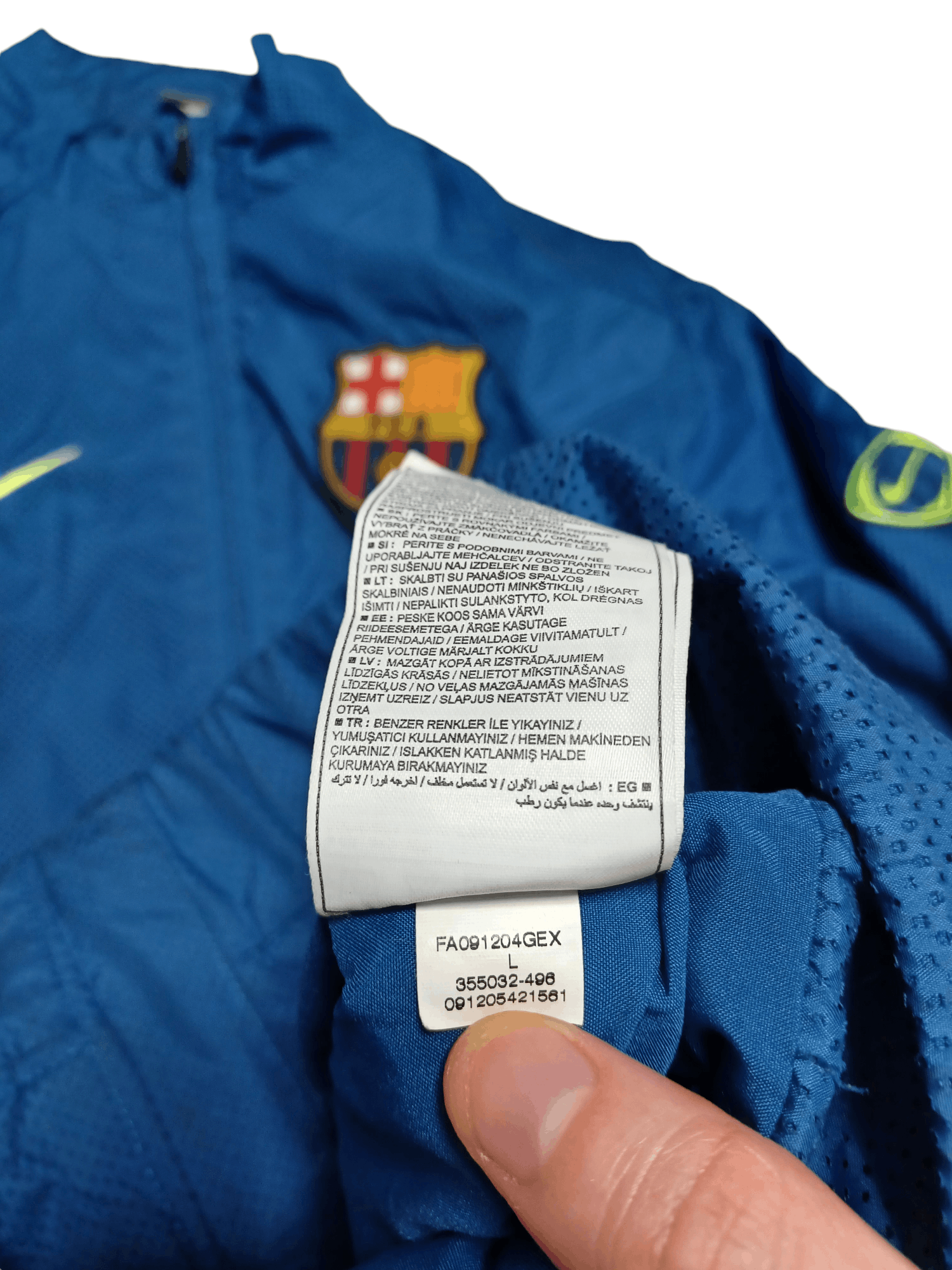 Nike 2009 BARCELONA NIKE VINTAGE NYLON TRACKING JACKET DRILL Size US L / EU 52-54 / 3 - 5 Thumbnail