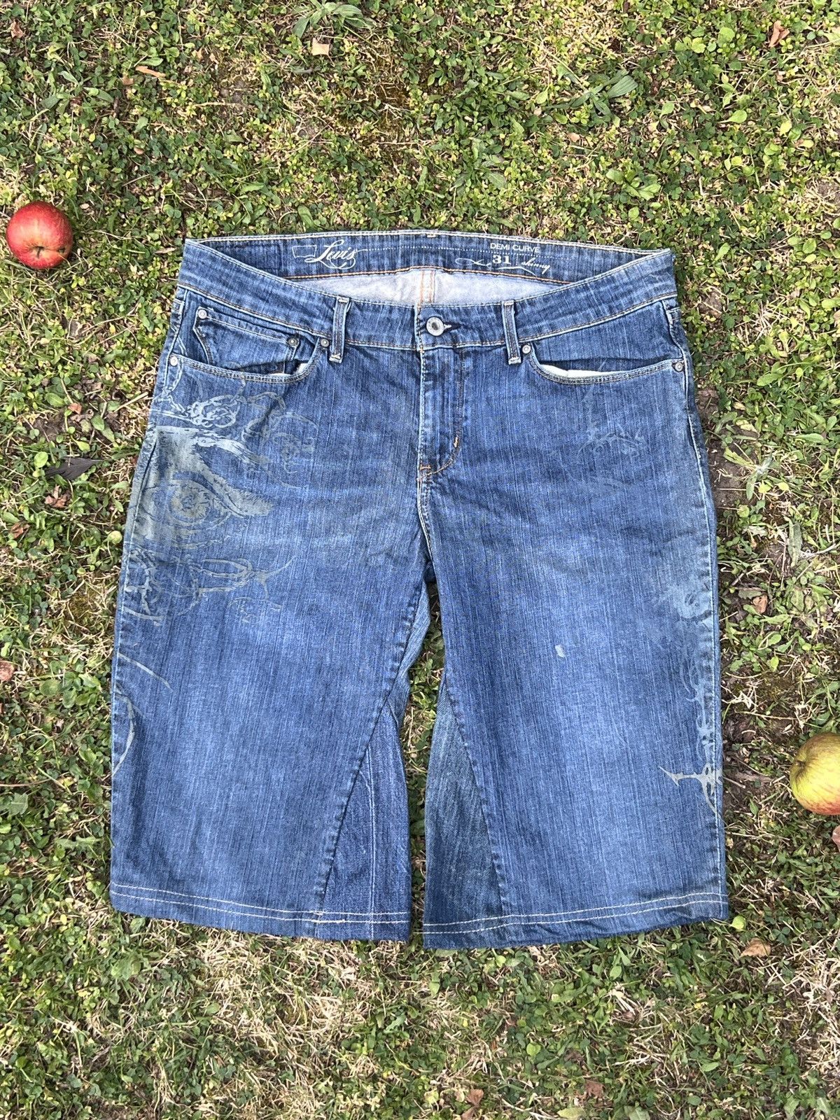 Levi's × Vintage Vintage levis upcycled jorts with graphic design Size US 31 - 2 Thumbnail