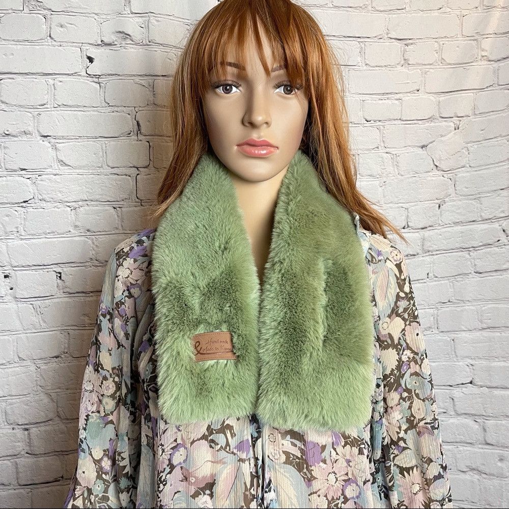 Other Green Fur Collar Scarf Neck Shrug Size ONE SIZE - 3 Thumbnail