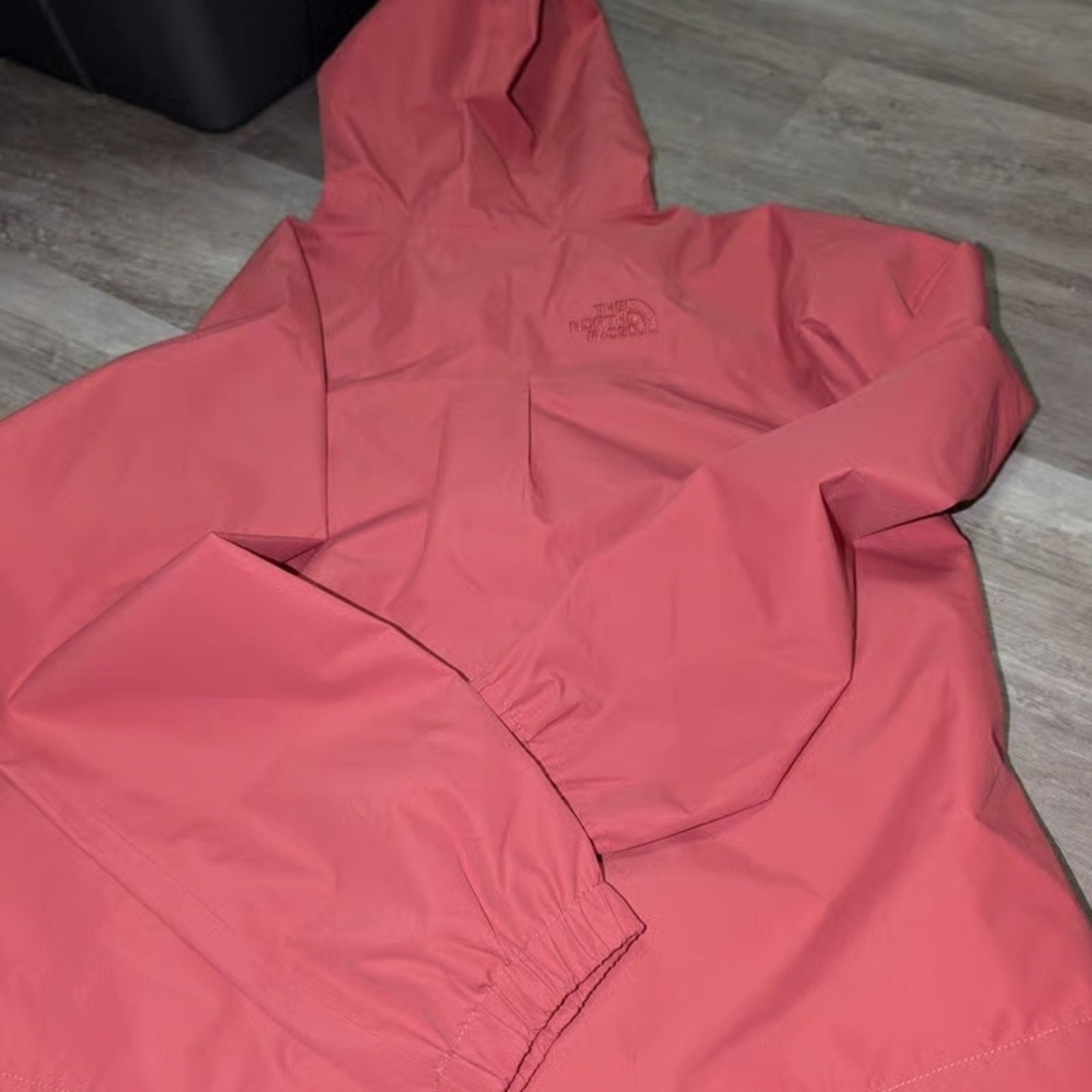 The North Face The North Face Women's Cherry Pink Rain Jacket Size M / US 6-8 / IT 42-44 - 2 Thumbnail