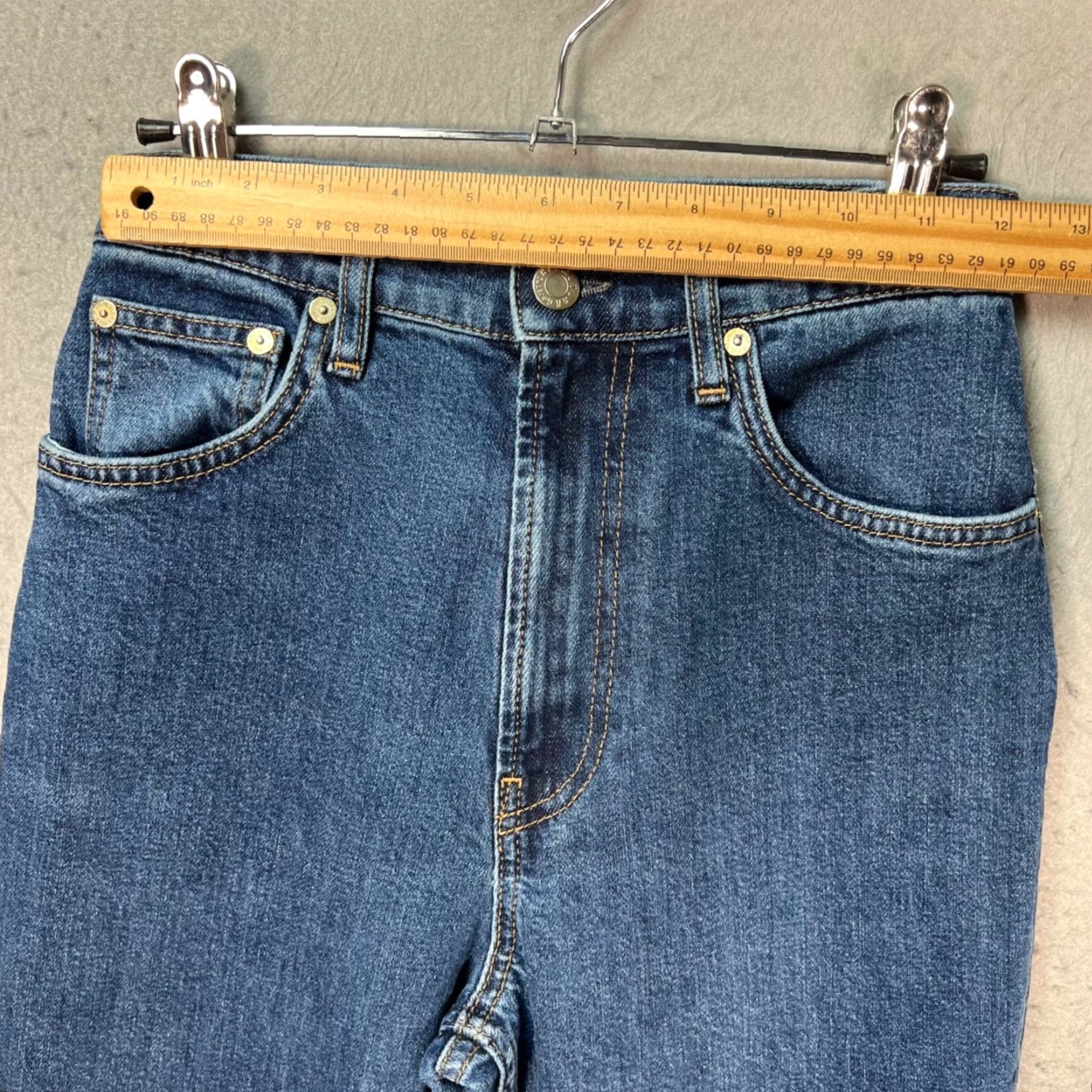 Helmut Lang VINTAGE HELMUT LANG Jeans Dark Wash 26 Straight-Leg 5-Pocket Denim Womens Adult 26 Inseam 30 Blue Cotton Blend Made In Italy Women Jeans Size 26" / US 2 / IT 38 - 4 Thumbnail
