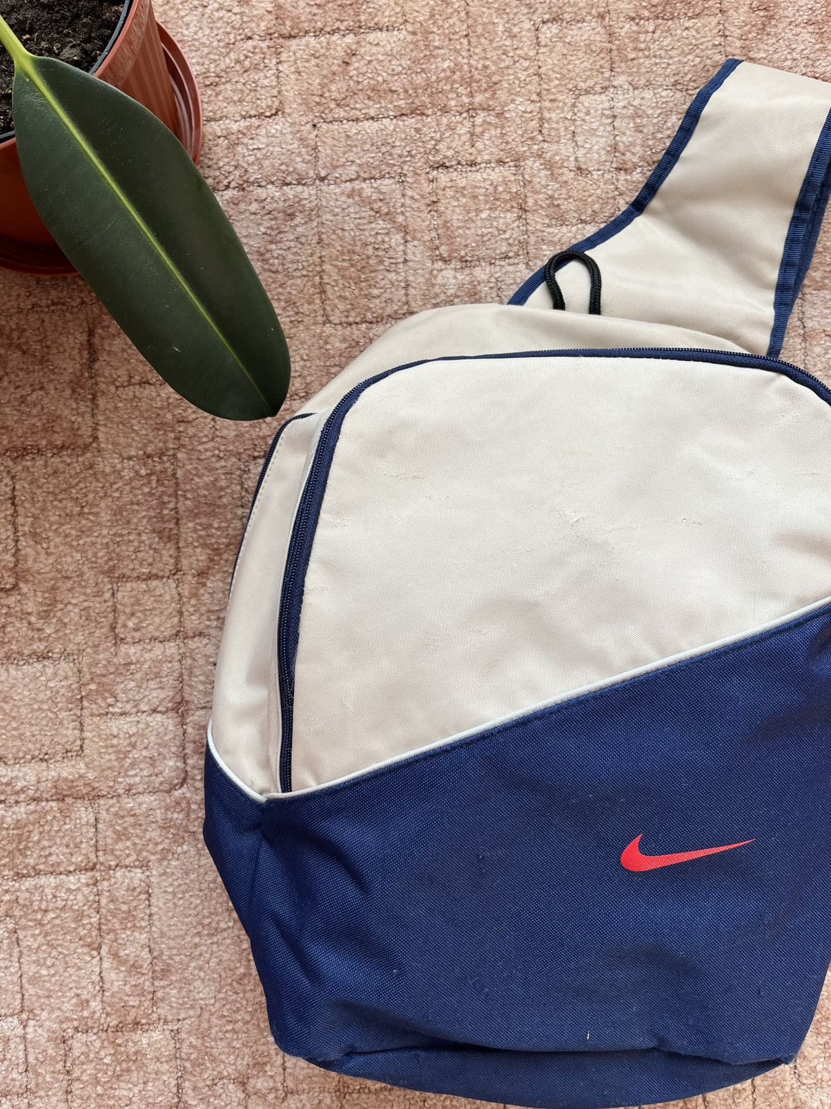 RARE VINTAGE NIKE BAG – Thrift On Store