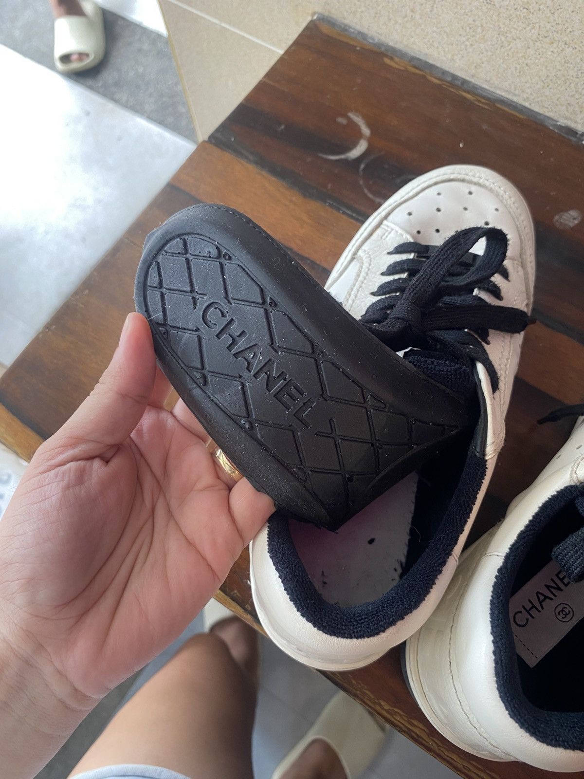 Chanel Chanel Leather Sneakers Size US 7 / IT 37 - 6 Thumbnail