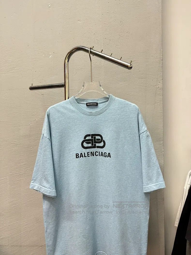 Balenciaga Balenciaga Nebula Blue Buckle Short Sleeve Size US M / EU 48-50 / 2 - 2 Thumbnail