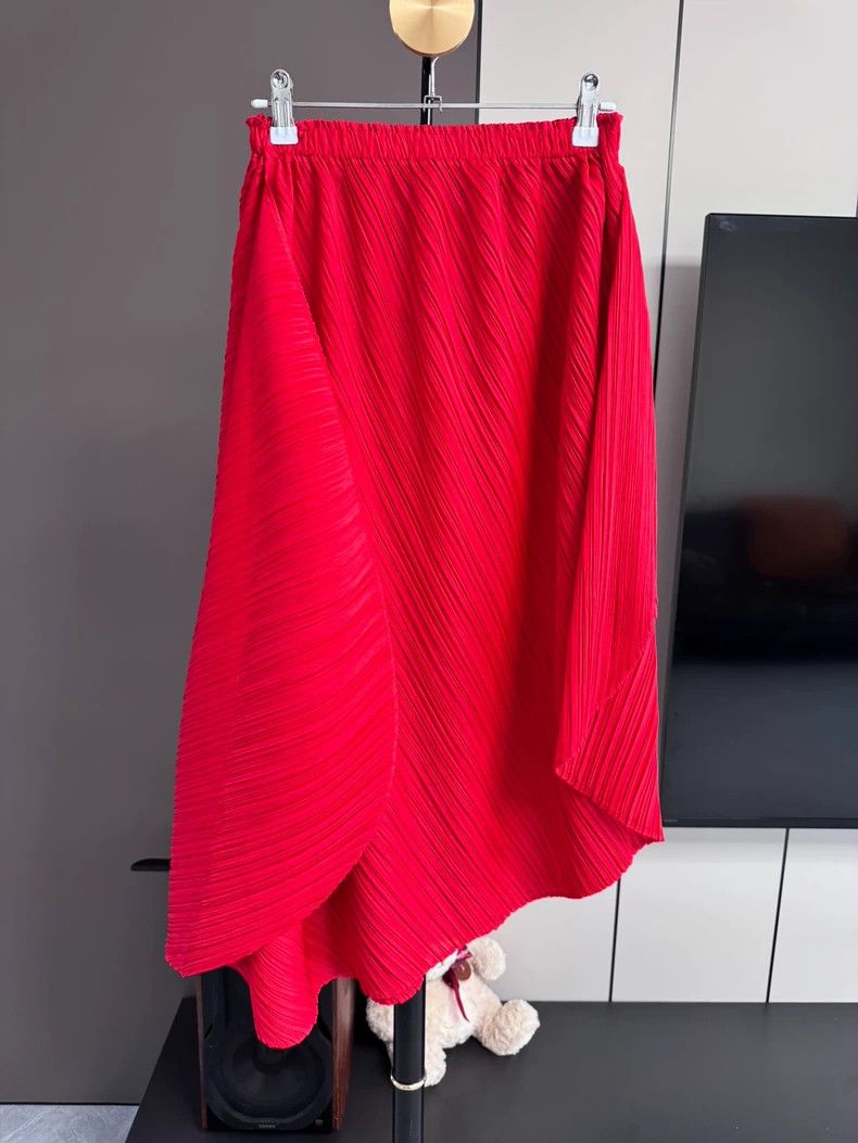 Issey Miyake Issey Miyake PP Red Pleated Skirt - dmc Size US 30 / EU 46 - 1 Thumbnail