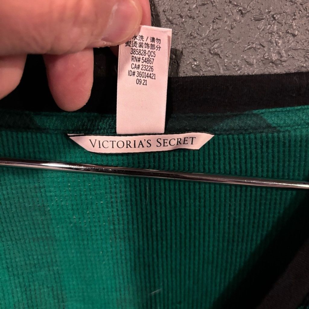 Victoria's Secret Victoria's Secret Green and Black Pajama Onezey Size 31" - 3 Thumbnail