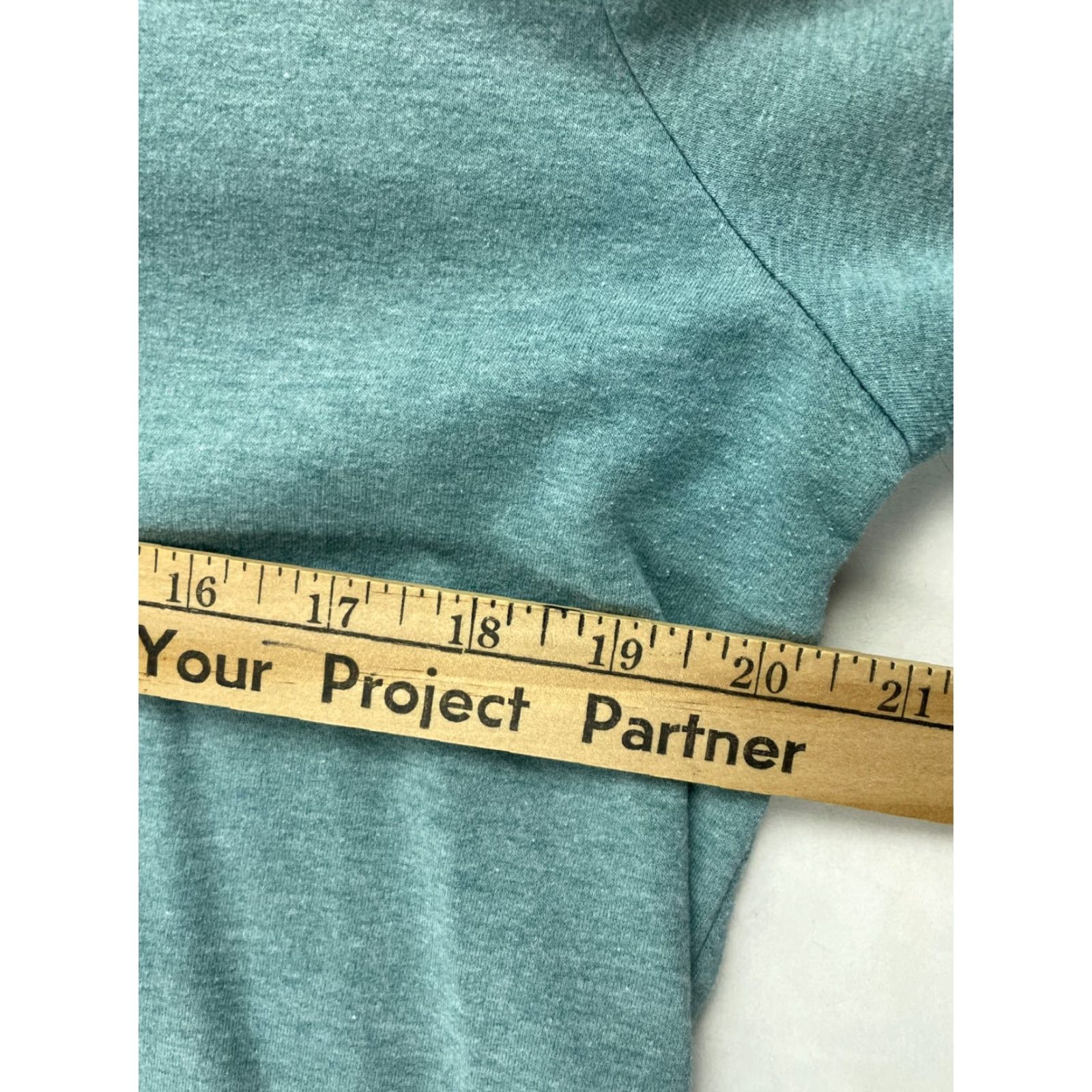Old Navy Old Navy Active Shirt Women's L Green Long Sleeve Boatneck Go-Dry Thumb Hole Shirt Adults Womens Size L / US 10 / IT 46 - 7 Thumbnail