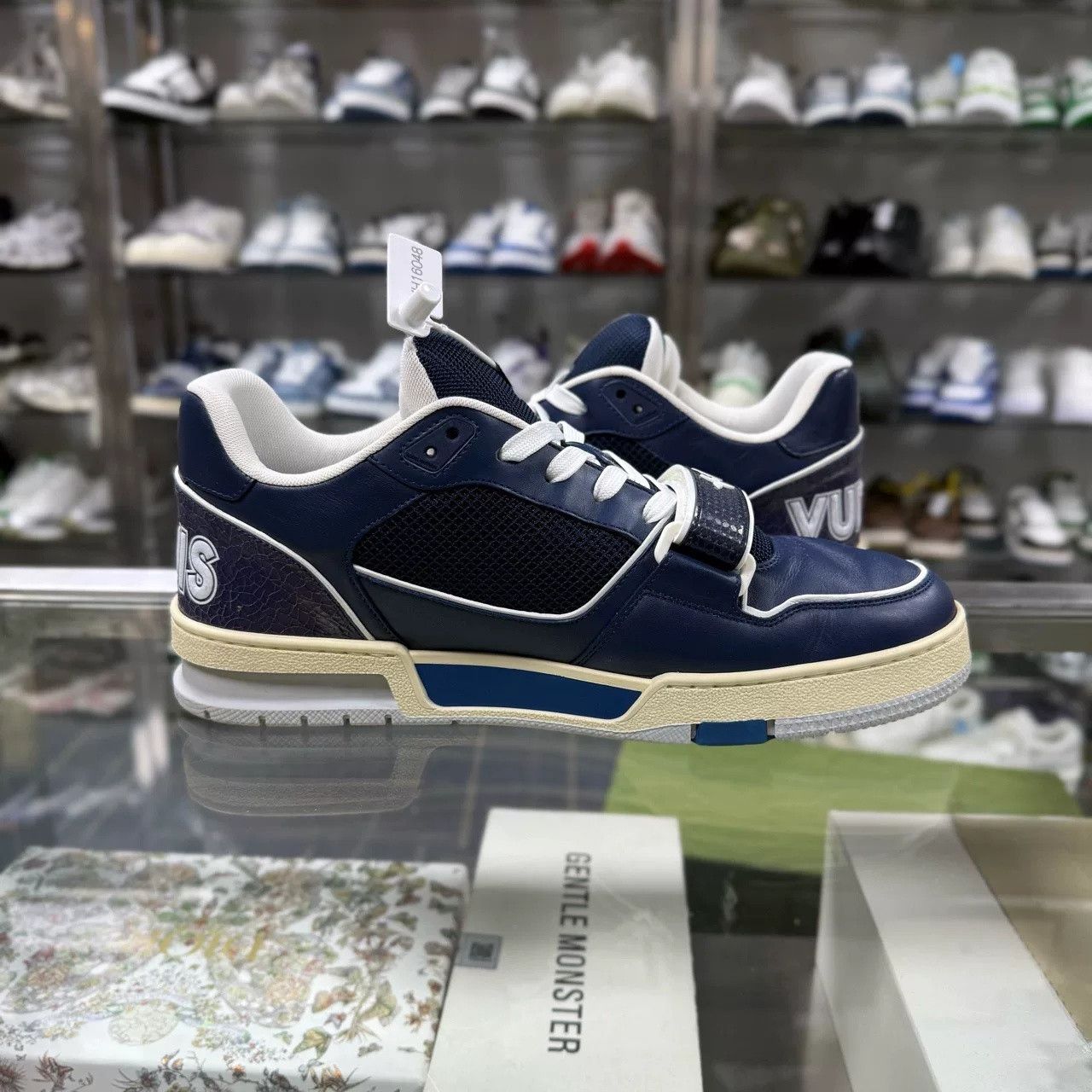 Louis Vuitton LV Trainer Japan Limited Edition Size US 10 / EU 43 - 4 Thumbnail