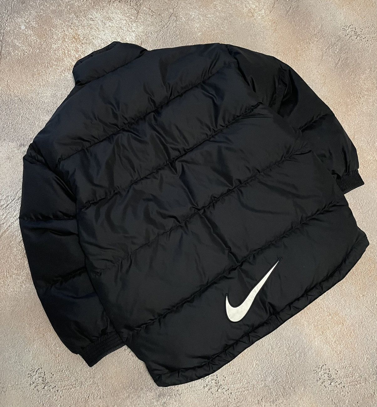Vintage Nike Big Swoosh Black Baggy Puffer Jacket