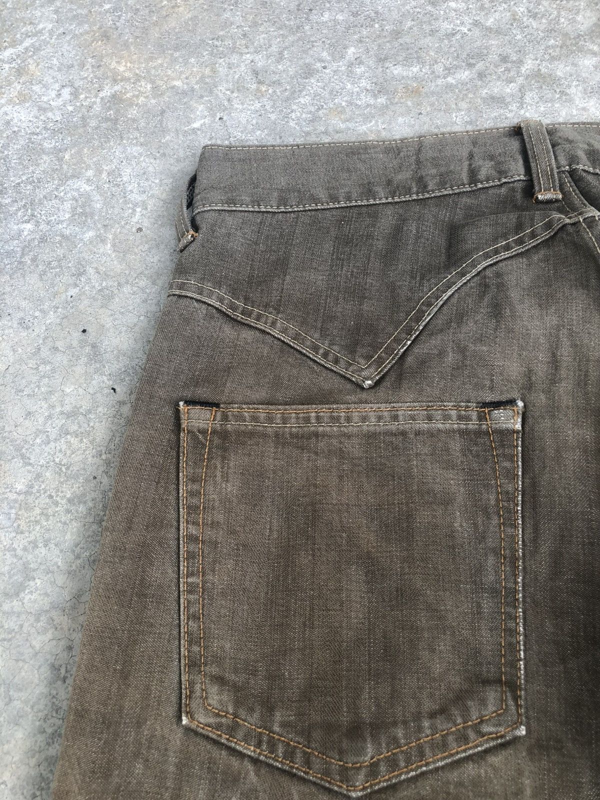 Who Decides War Edwin Flared Jeans Mudwash Distressed Jeans Size US 30 / EU 46 - 15 Thumbnail