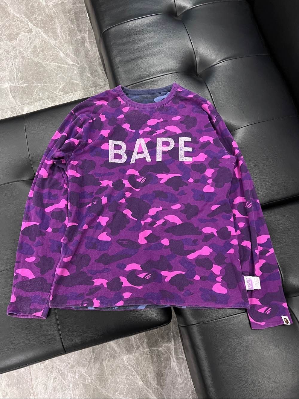 Bape A BATHING APE Reversible Camo Long Sleeve Tee Size L Size US L / EU 52-54 / 3 - 1 Thumbnail