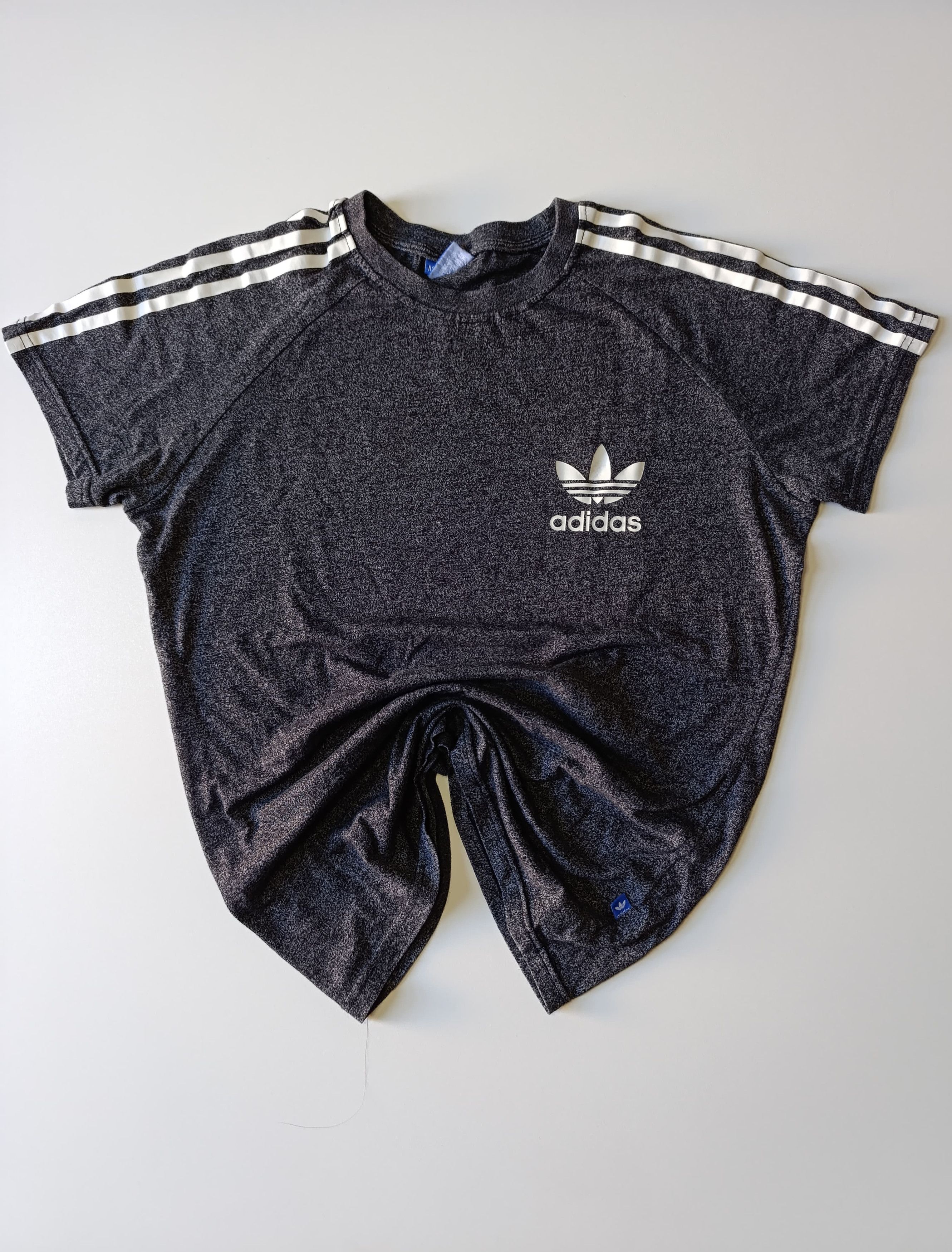 Adidas Adidas Vintage T-Shirt | Classic Logo | Size M | Grey Size US M / EU 48-50 / 2 - 1 Thumbnail