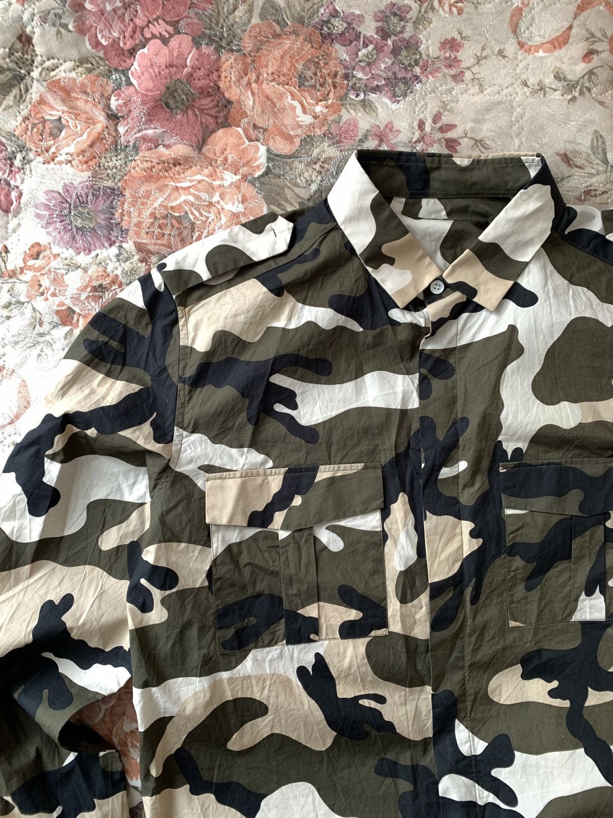 Valentino 🔥CRAZY VALENTINO CAMO SHIRT BUTTON UP Size US S / EU 44-46 / 1 - 3 Thumbnail