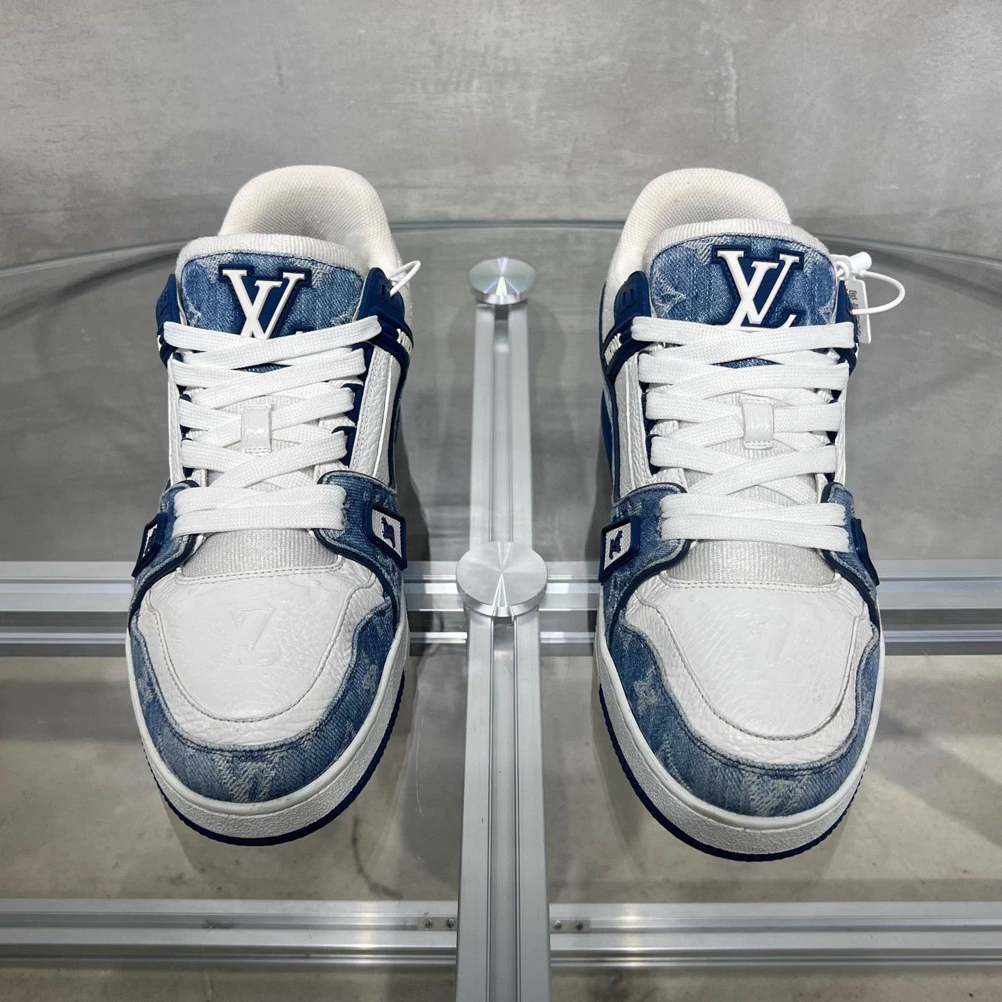 Louis Vuitton LV Trainer white and blue denim UK6 40 Size US 6 / IT 36 - 1 Thumbnail