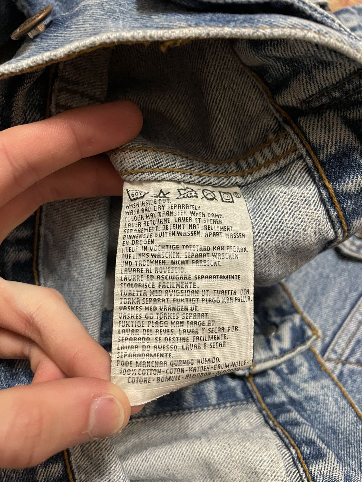 Levi's Vintage Levis Distressed Denim Jacket 90s Size L Men’s Size US L / EU 52-54 / 3 - 18 Thumbnail