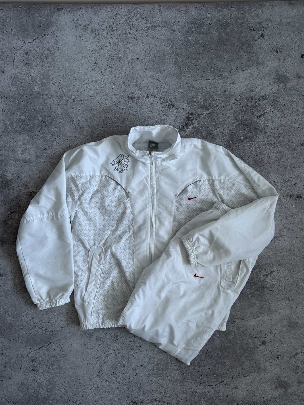 Nike Vintage Nike Air Max 360 Tracksuit White Large Men’s Size US L / EU 52-54 / 3 - 9 Thumbnail