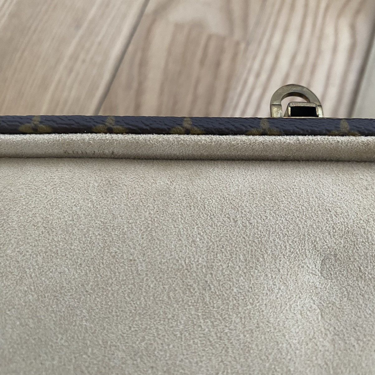 Louis Vuitton Louis Vuitton Jewelry Trunk Case Box Luggage Monogram Decor Size ONE SIZE - 20 Thumbnail
