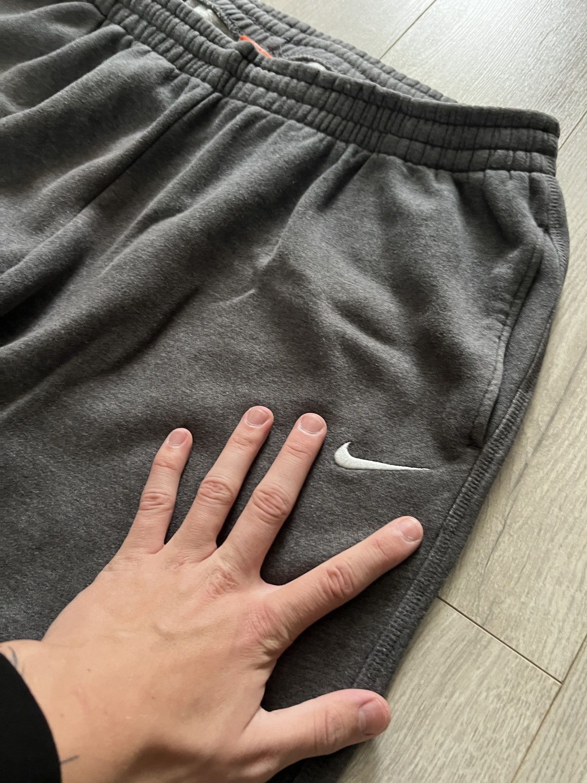 Nike × Vintage Nike Vintage Sweatpants Size US 38 / EU 54 - 2 Thumbnail