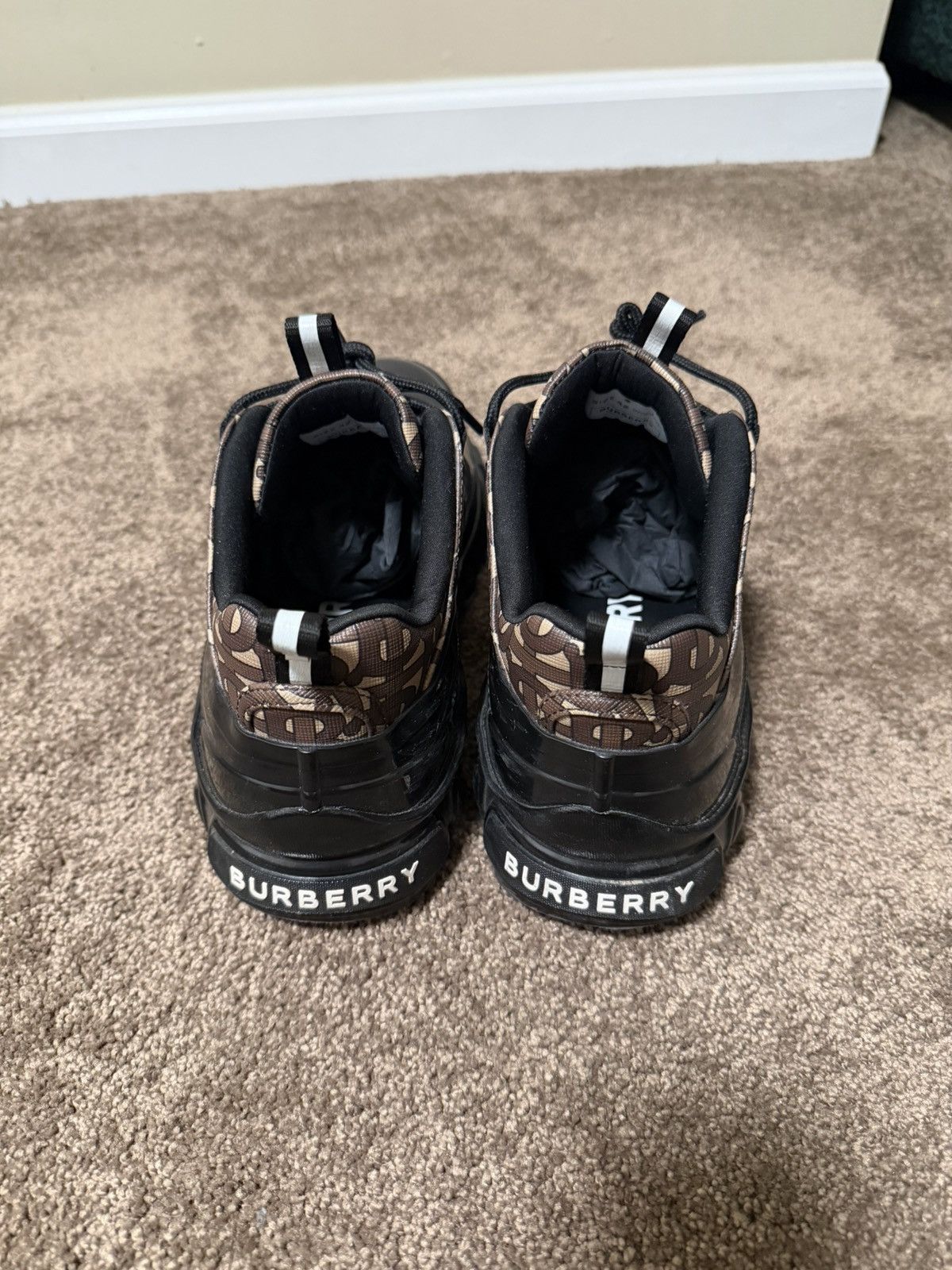 Burberry Burberry Arthur Monogram Sneaker Size US 9 / EU 42 - 3 Thumbnail