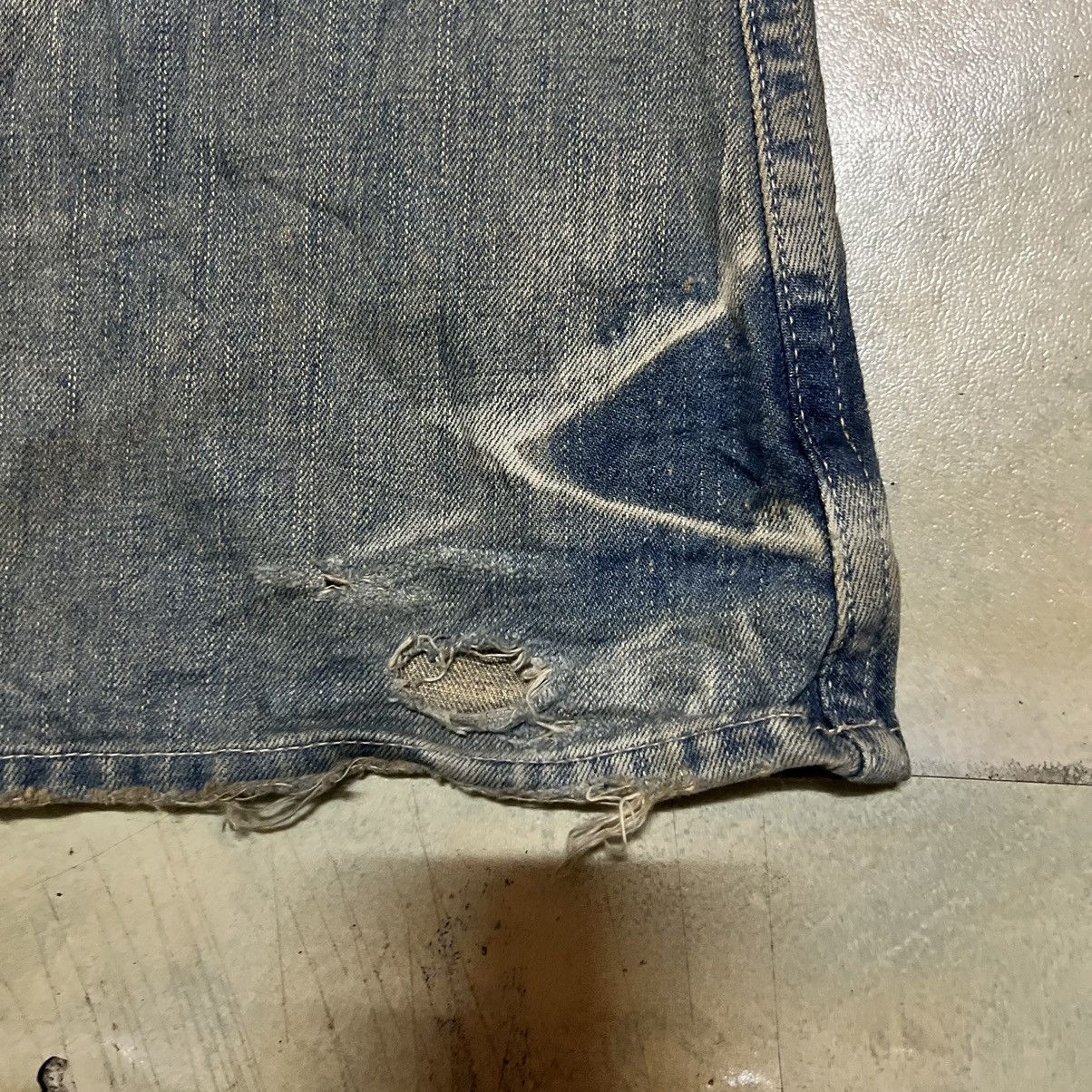 Japanese Brand Rattle Trap Japanese Brand Distressed Style Denim Jeans Size US 33 - 21 Thumbnail