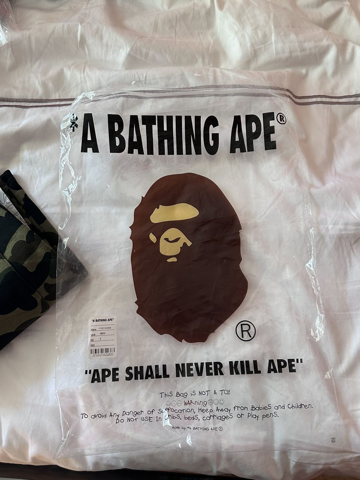 Bape 1st Camo Shark Sweat Shorts Size US 26 / EU 42 - 6 Thumbnail
