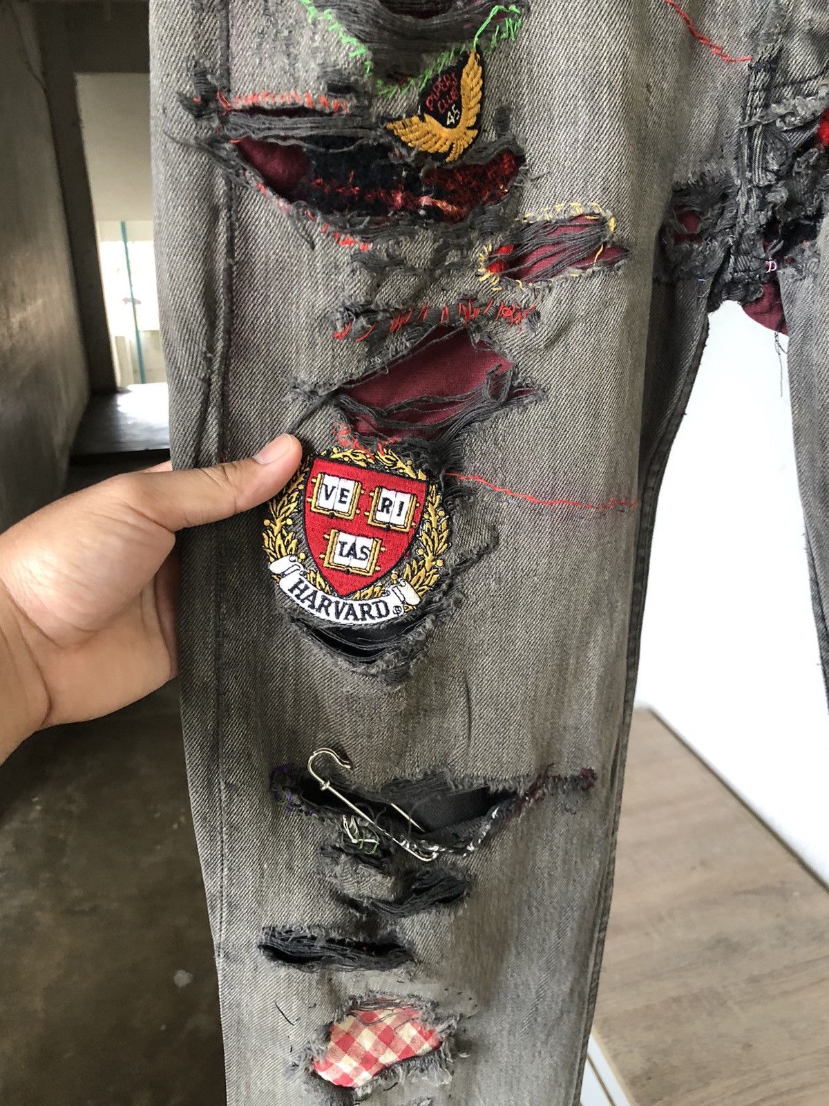 Levi's Rare❗️Vintage 90s Levis 501 Distressed Multi Patches Jeans Size US 32 / EU 48 - 3 Thumbnail