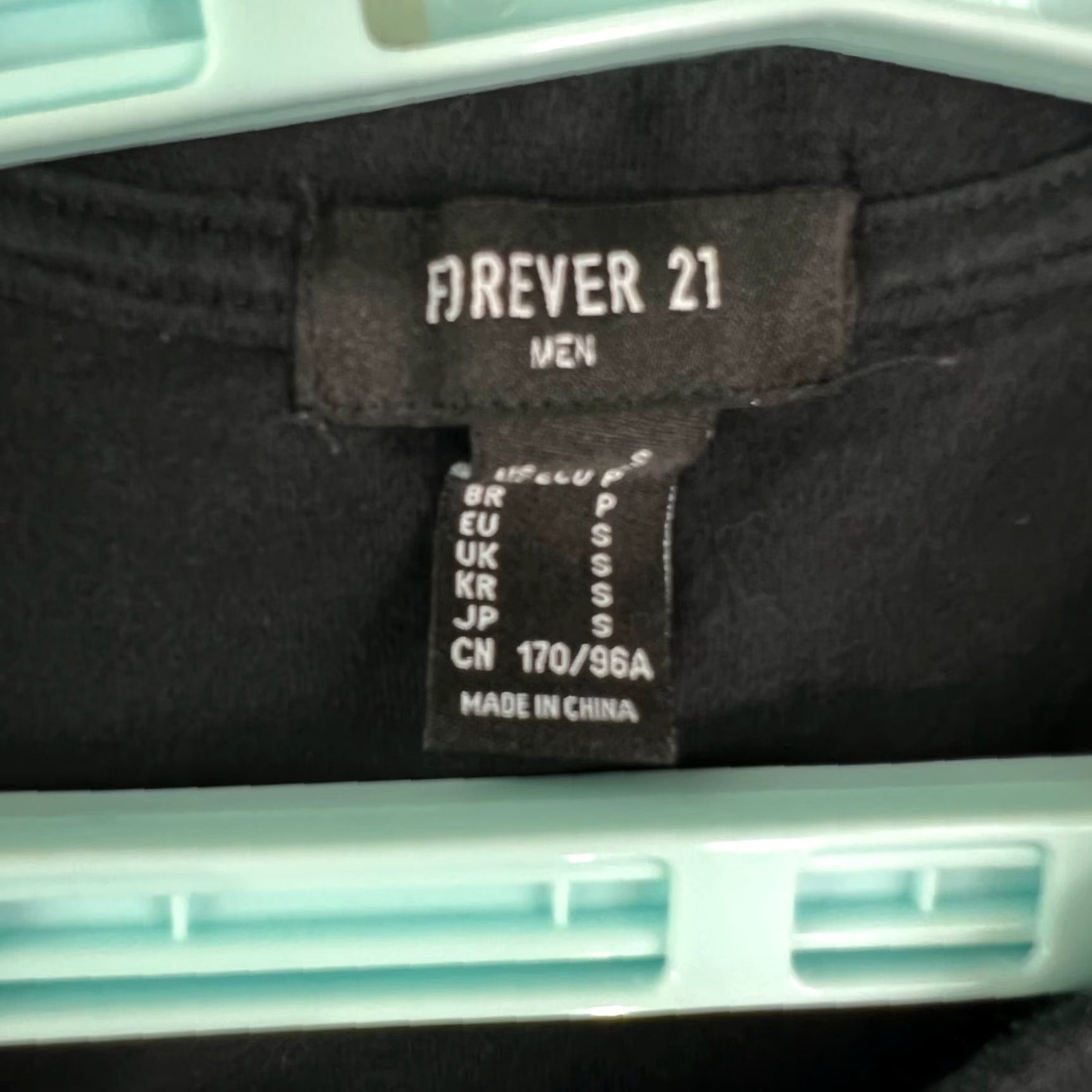Forever 21 Forever 21 Graphic Pocket T-Shirt Adult Size S Black Mens Size US S / EU 44-46 / 1 - 4 Thumbnail