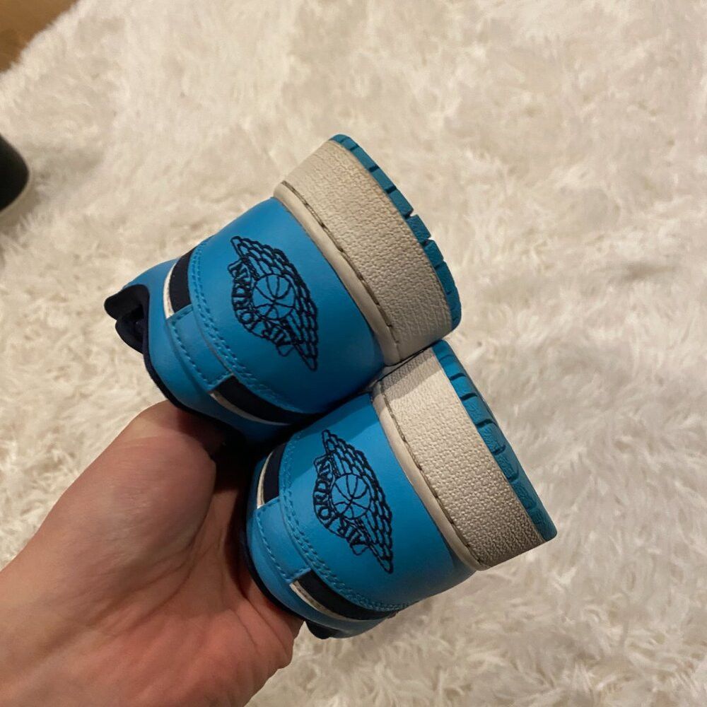 Nike Nike Air Jordan 1 Low UNC Powder Blue Sneakers, Size 6Y / 7 Size US 7.5 / IT 37.5 - 7 Thumbnail