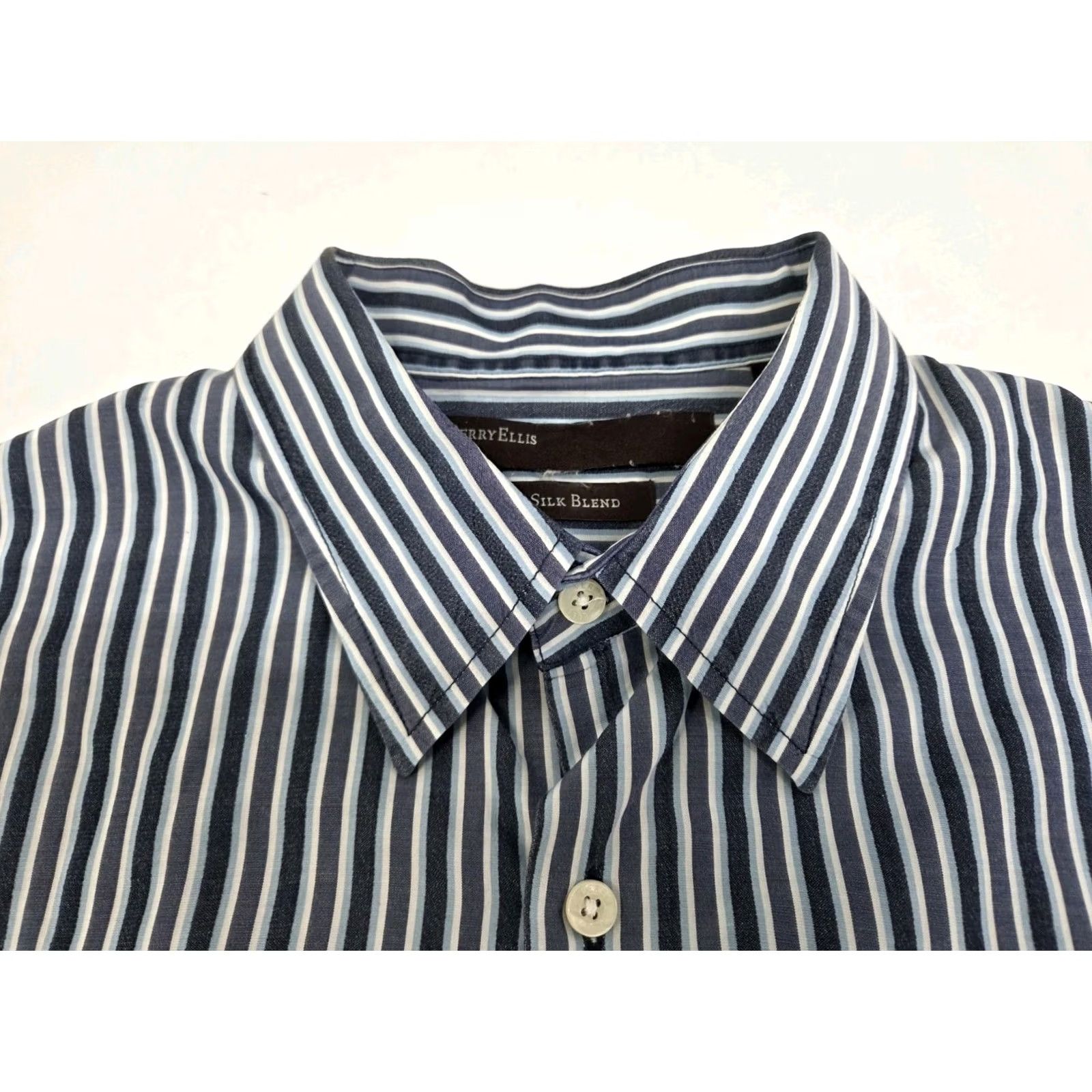 Perry Ellis Perry Ellis Mens Long Sleeve Button-Up Striped Shirt Silk Blend XL Blue/Grey Button-Up, Collared, Regular Fit, All Seasons, Designer, Casual/Formal Size US XL / EU 56 / 4 - 2 Thumbnail