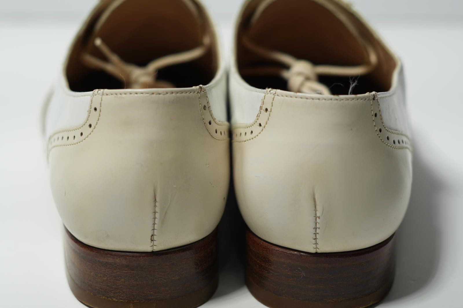 Salvatore Ferragamo Salvatore Ferragamo Shoes Women's 7 White Tan Wingtip Okford Size US 7 / EU 40 - 6 Thumbnail