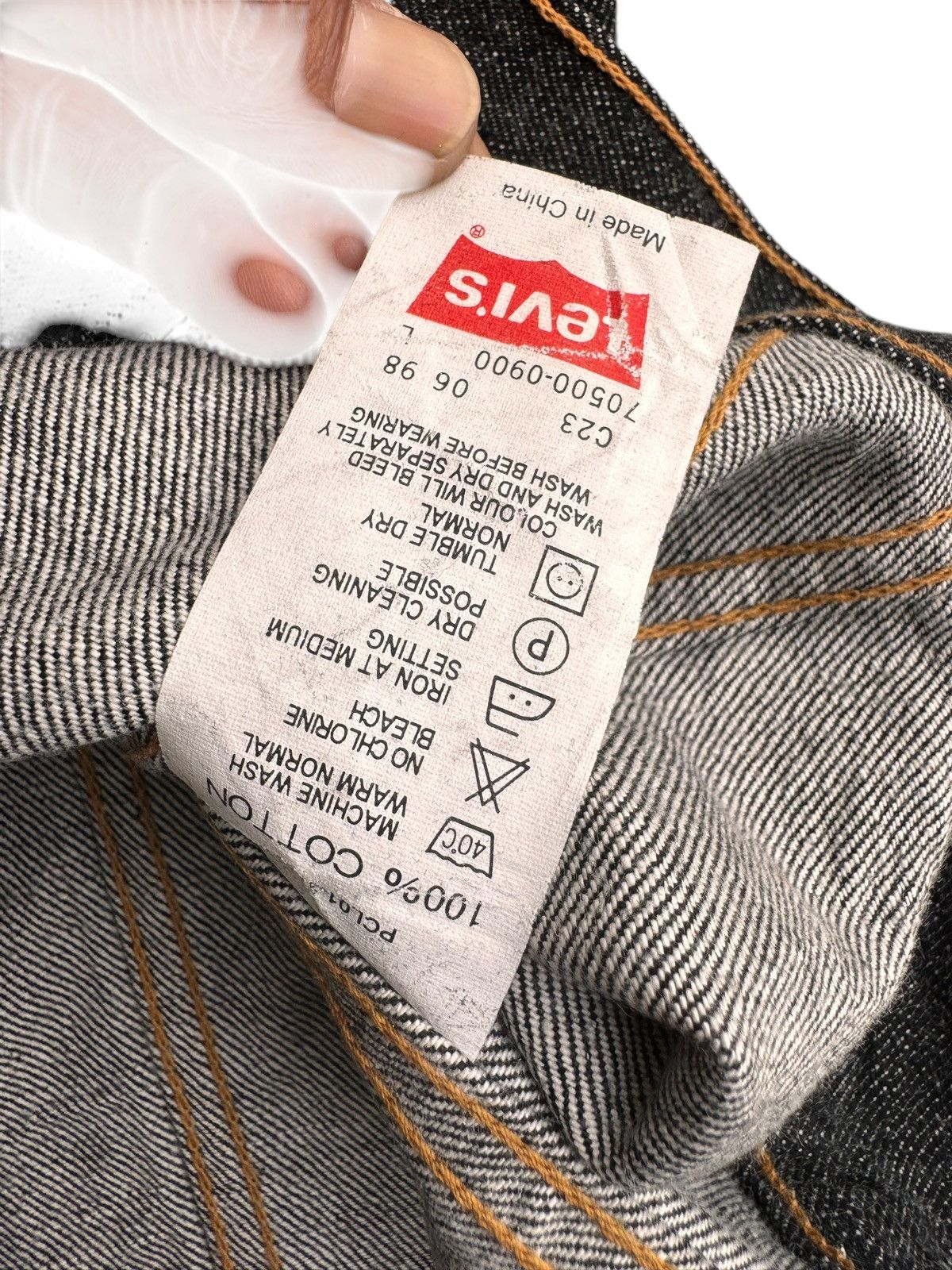 Levi's Vintage Levis Trucker Denim Jacket 70500 Size US L / EU 52-54 / 3 - 16 Thumbnail