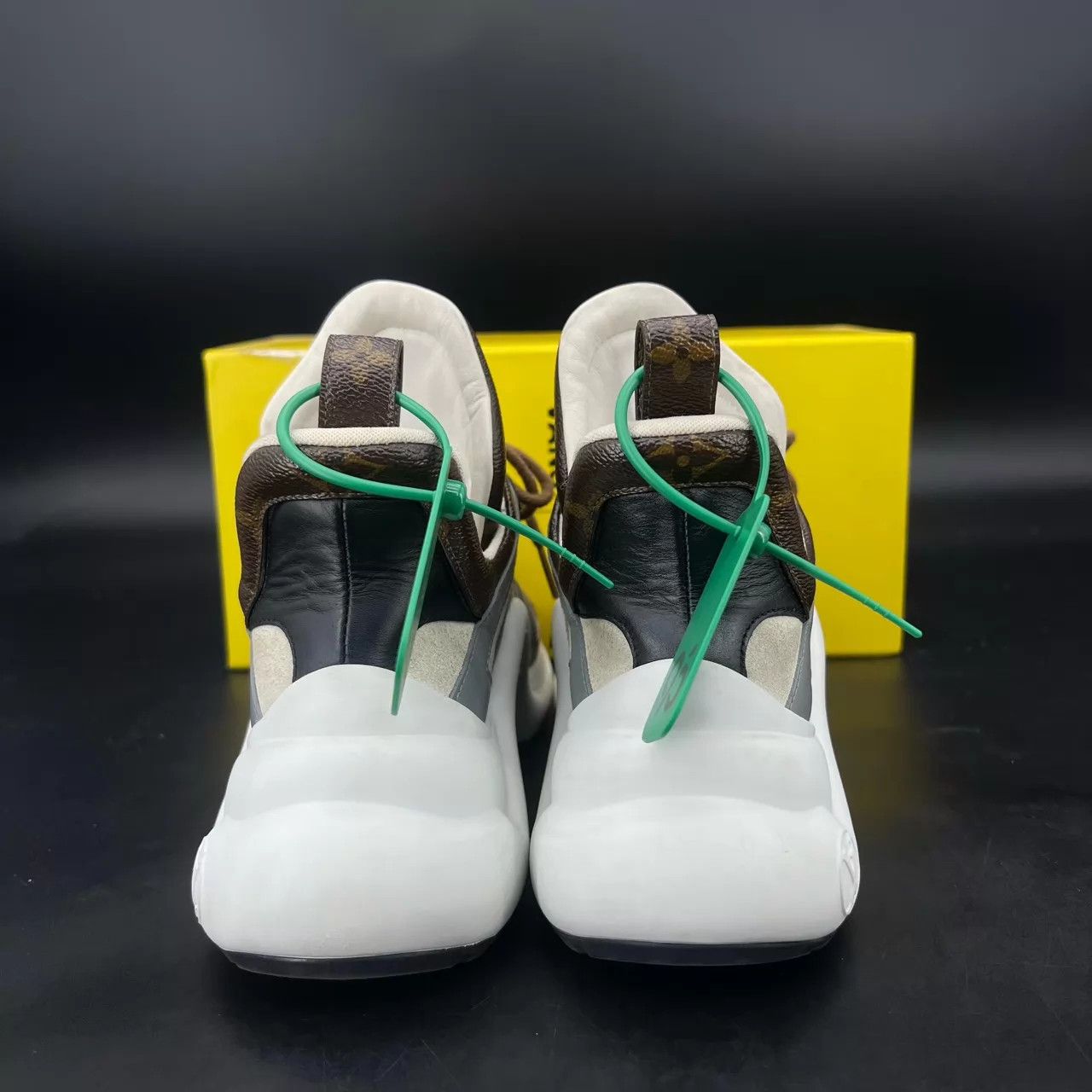 Louis Vuitton LV Archlight 35.5 White/Gray/Black 2x Worn Size US 5 / IT 35 - 5 Thumbnail
