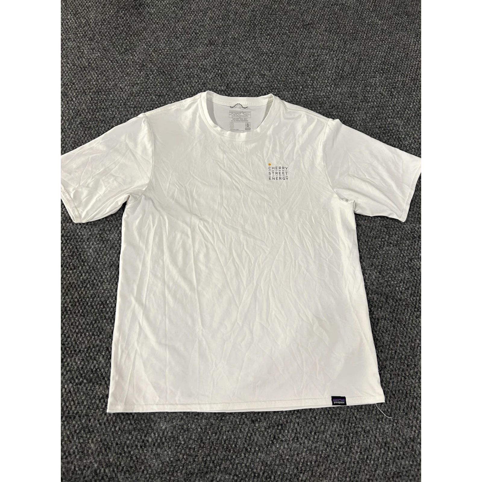 Patagonia Patagonia Shirt Mens Small White Capilene Cool Daily Cherry Street Energy Size US S / EU 44-46 / 1 - 2 Thumbnail