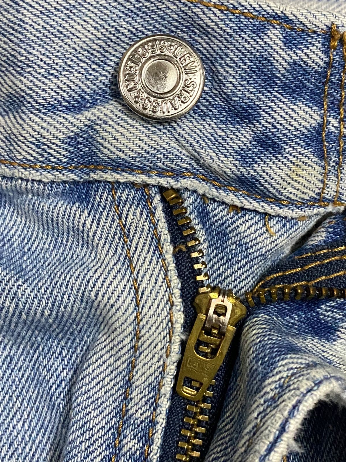 Levi's Vintage 1990 Levis550 Faded Wash Distressed Fit Jeans Size US 35 - 7 Thumbnail
