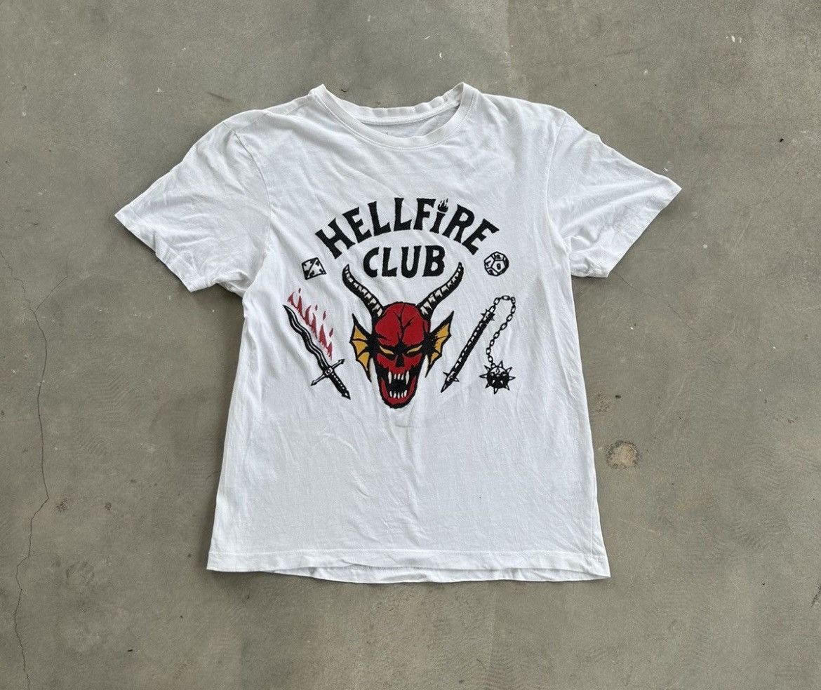 Vintage HELLFIRE CLUB NETFLIX STRANGER THINGS TEE Size US L / EU 52-54 / 3 - 1 Thumbnail